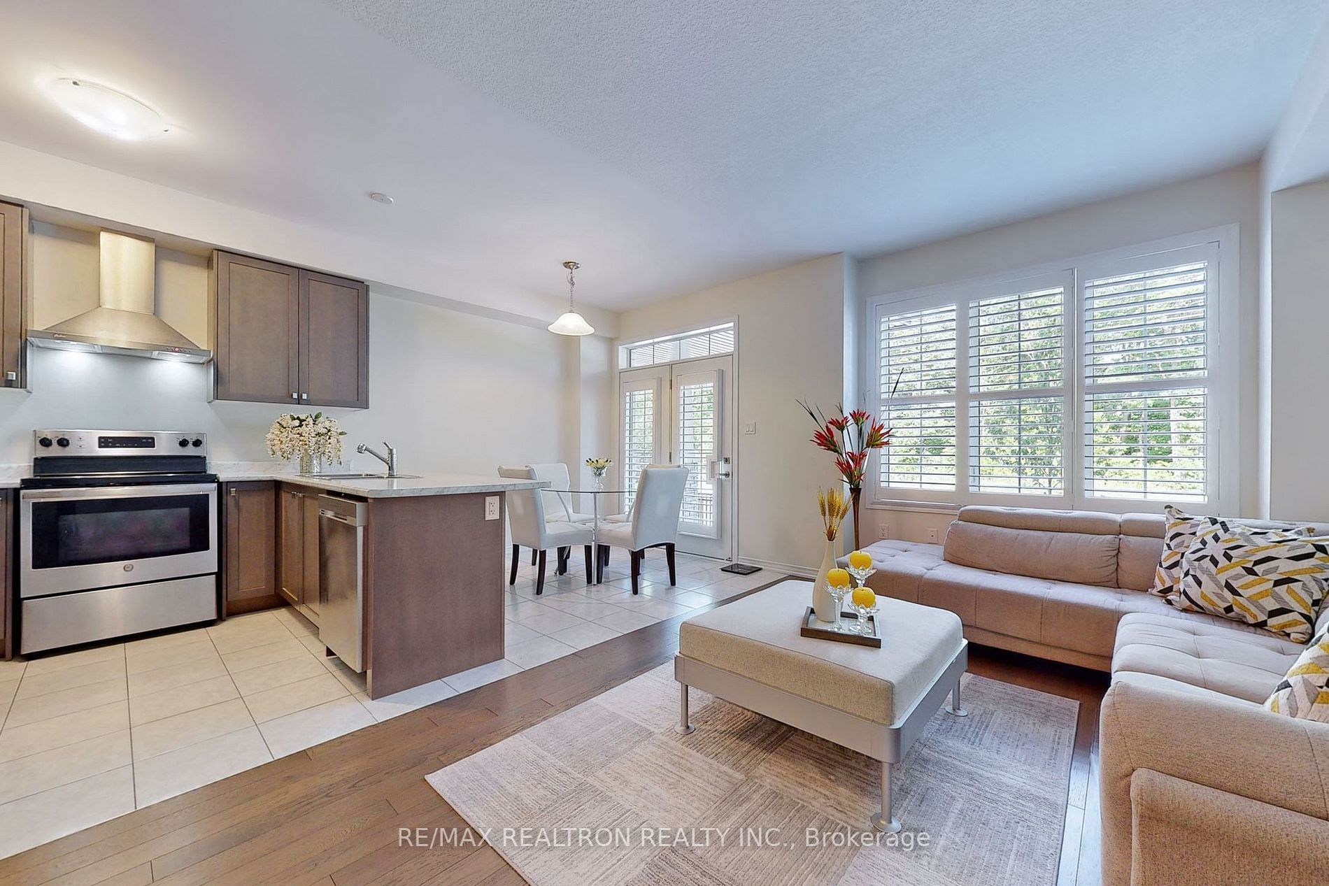 8273 Tulip Tree Dr, #15