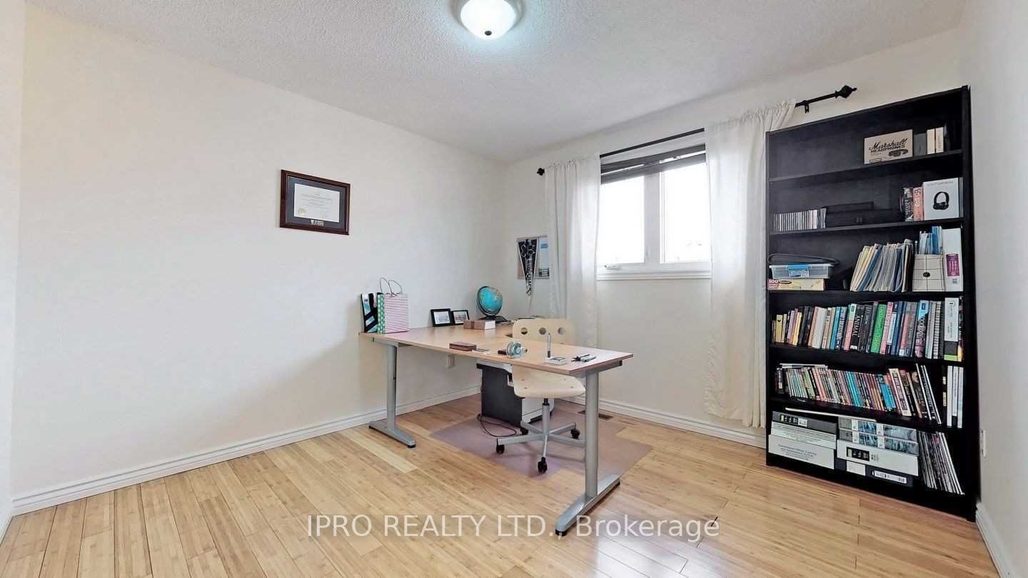51 Russet Crt