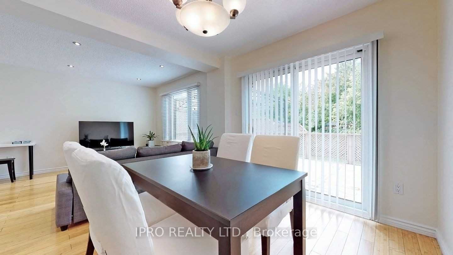 51 Russet Crt