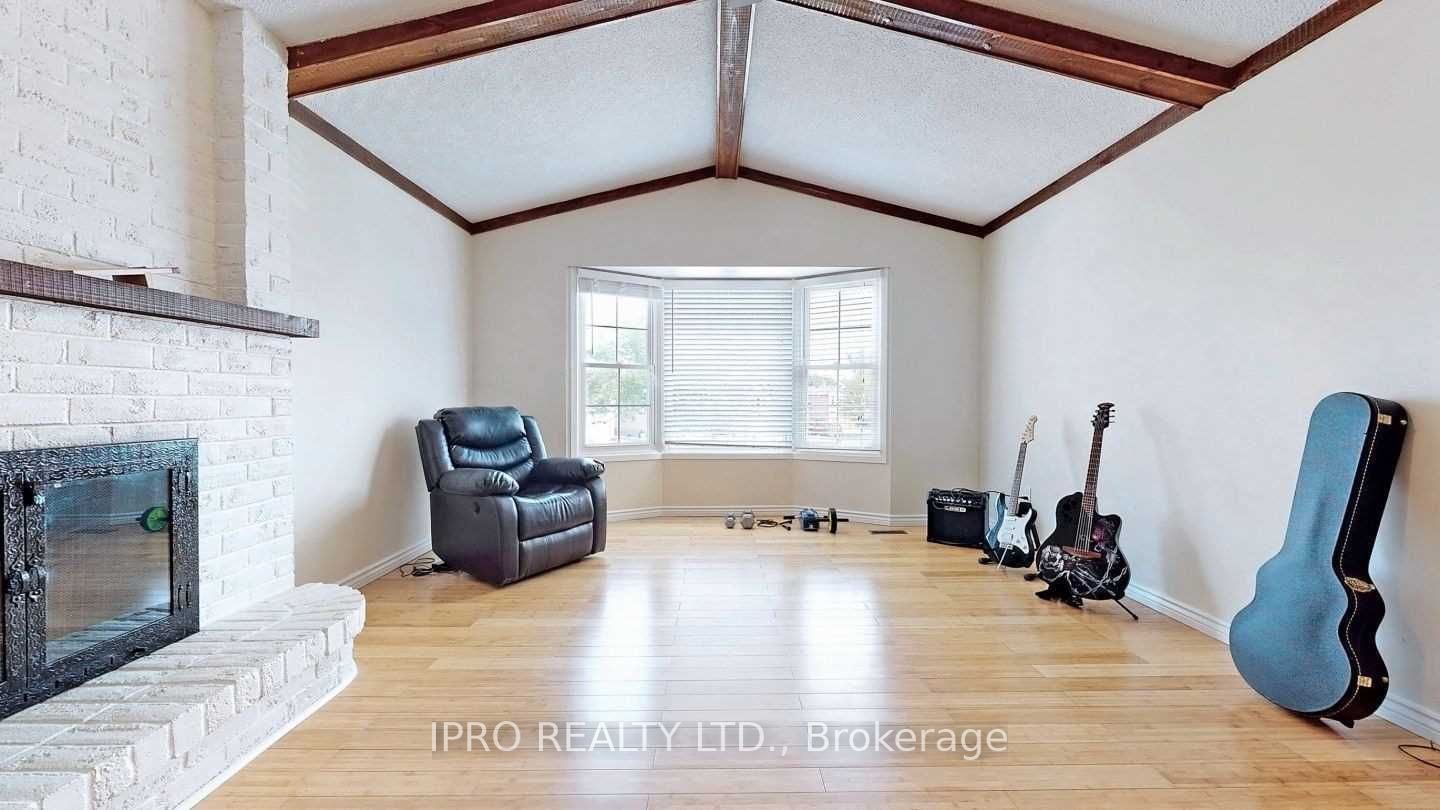 51 Russet Crt