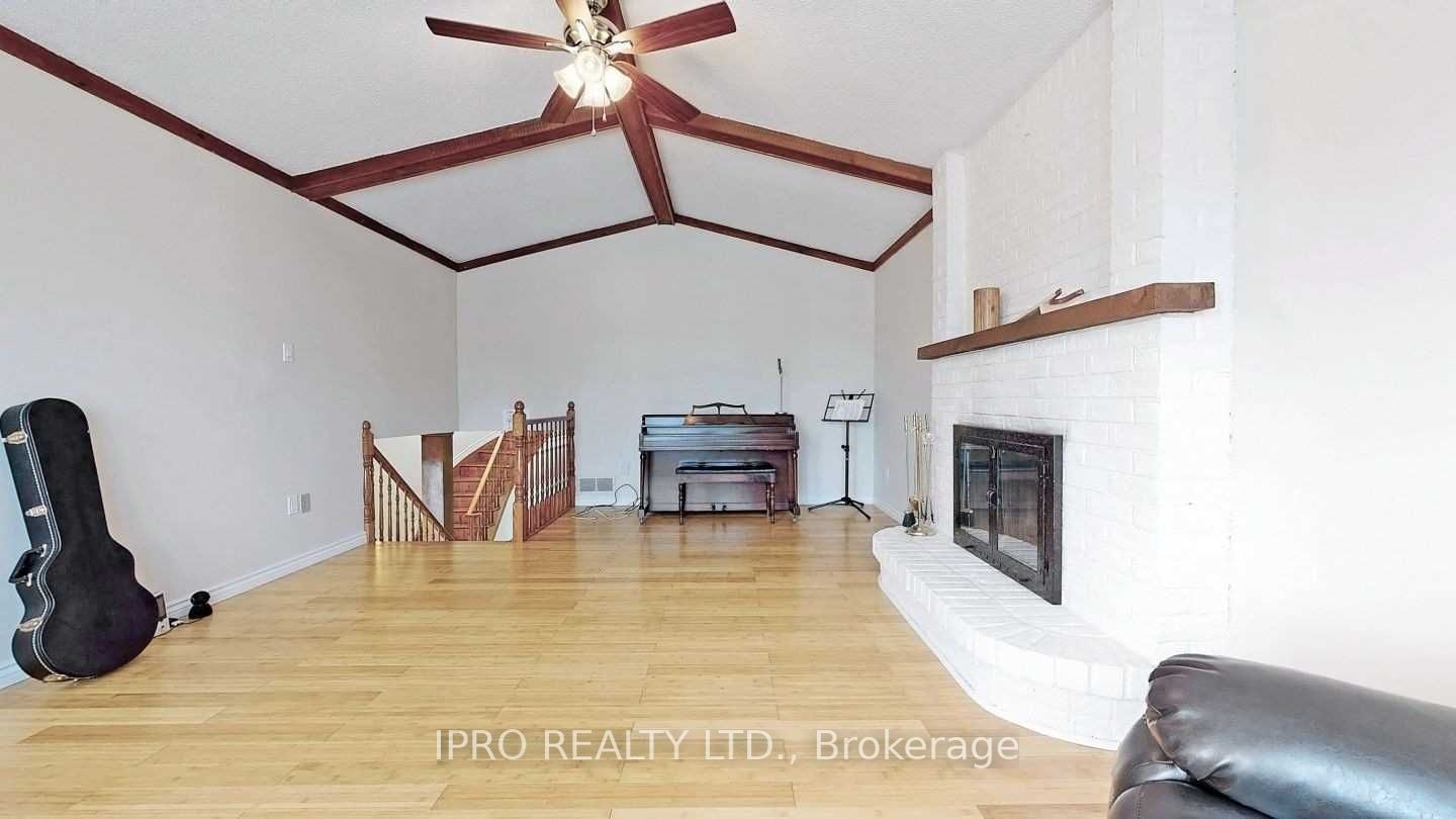 51 Russet Crt
