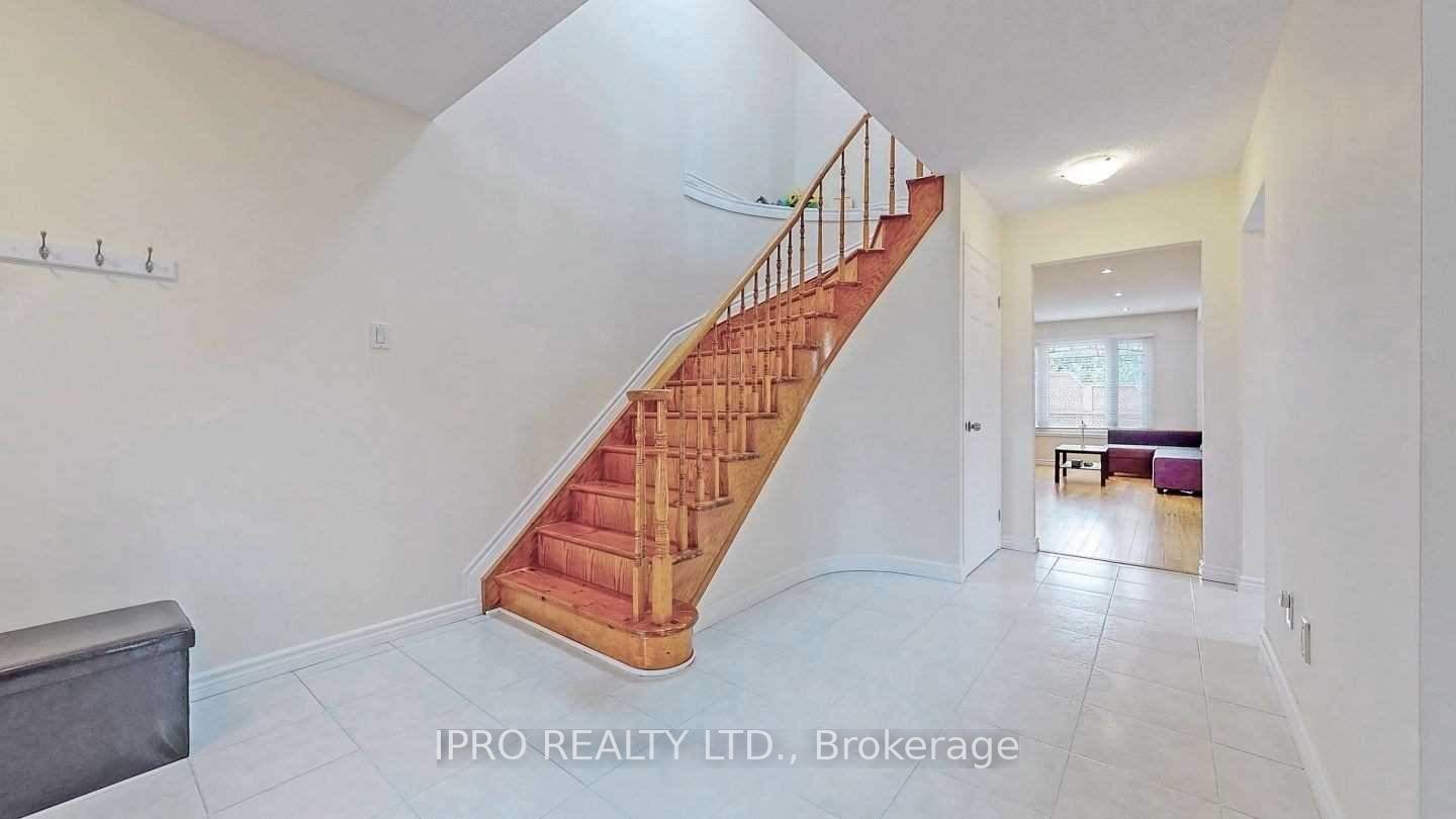 51 Russet Crt