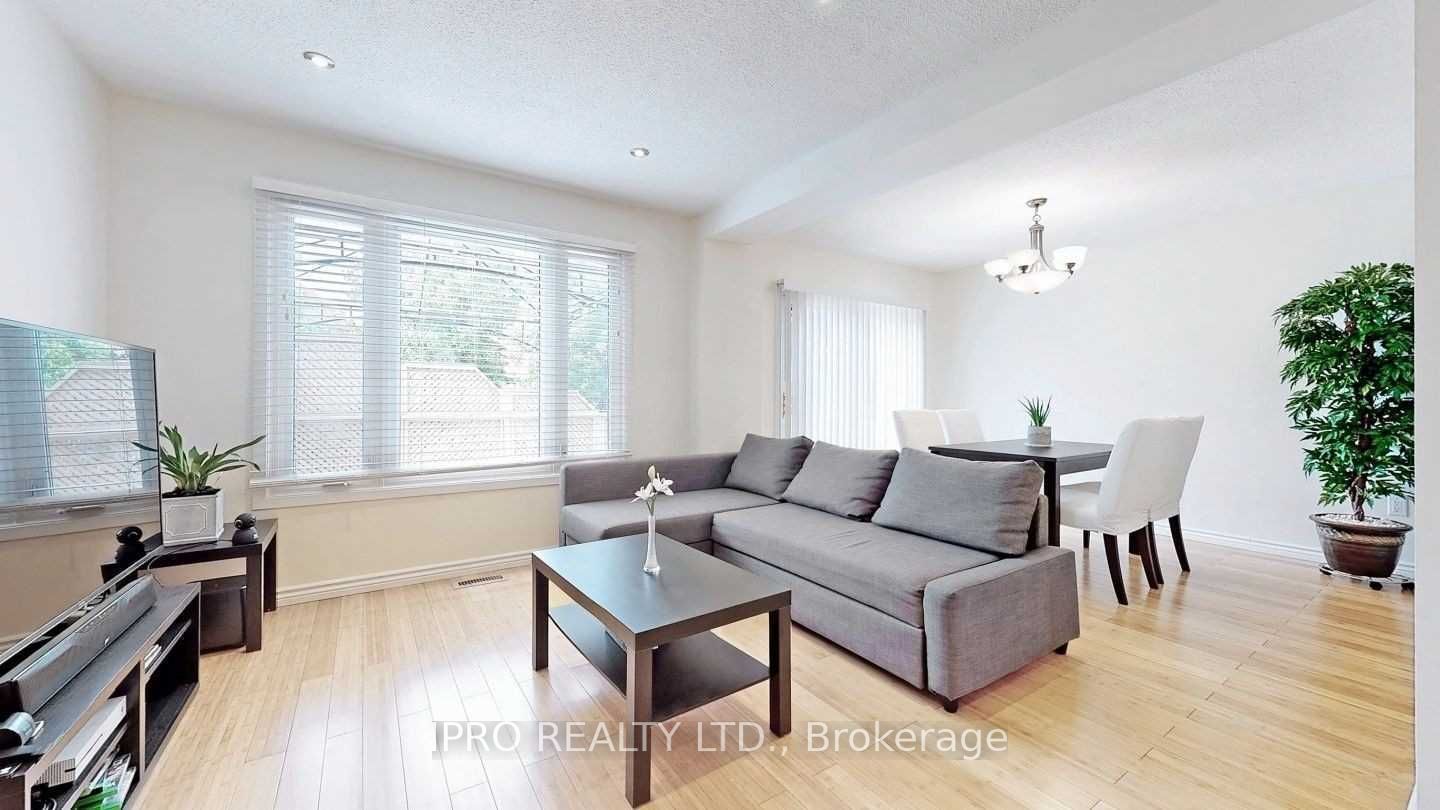 51 Russet Crt