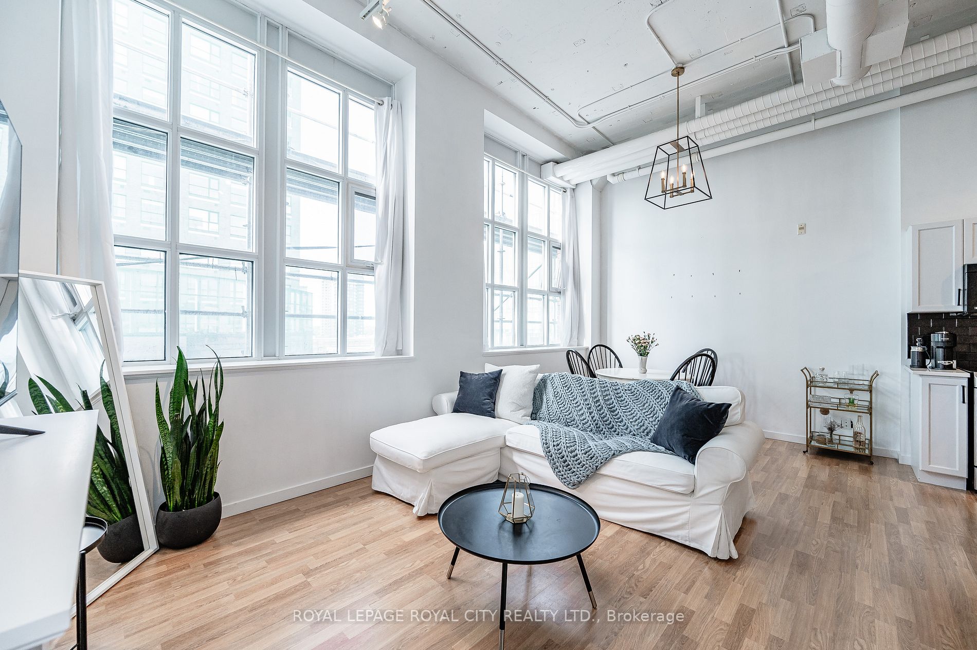 410 King St W, #514