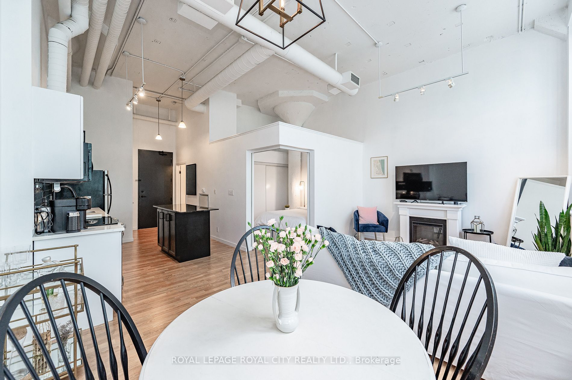410 King St W, #514