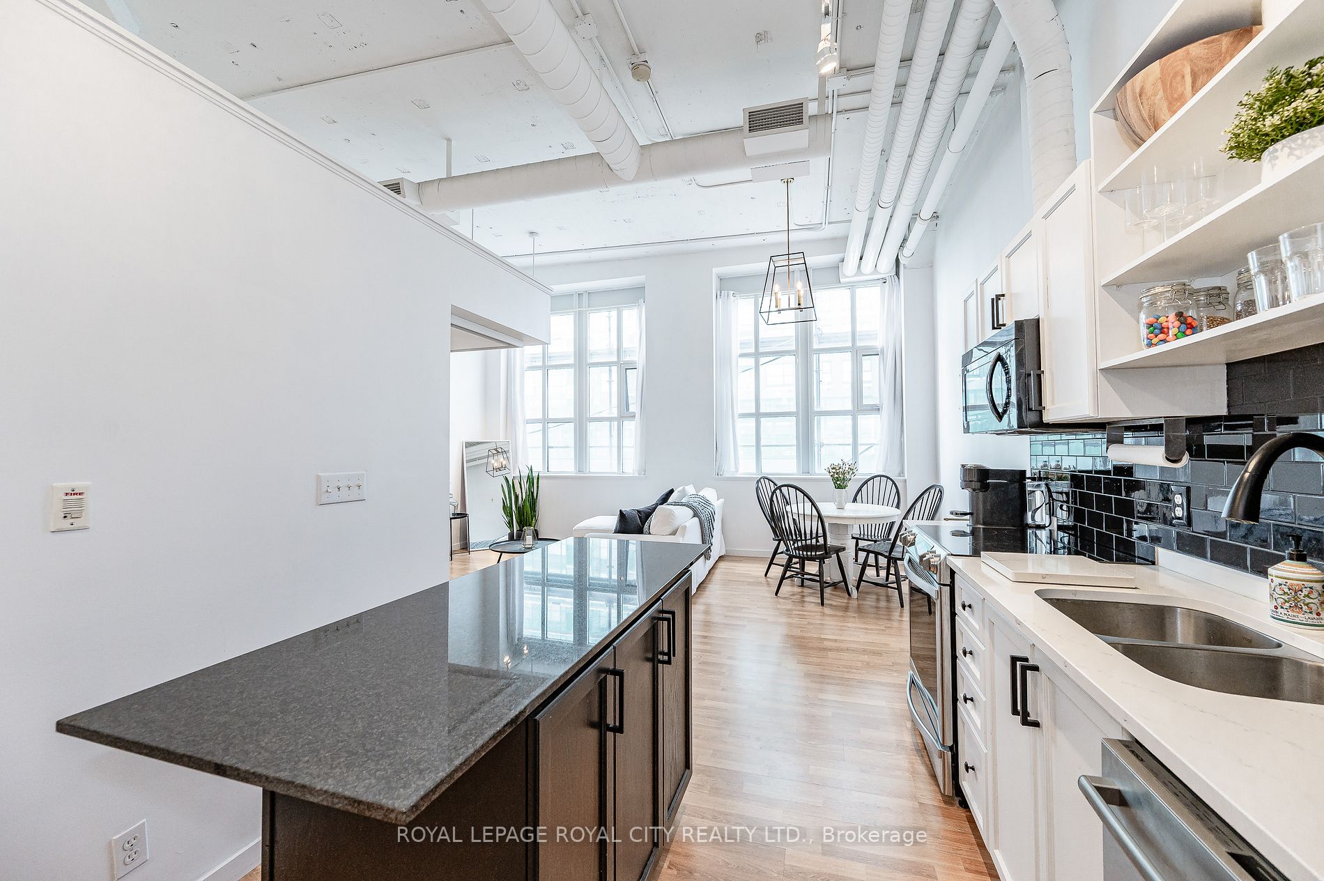 410 King St W, #514