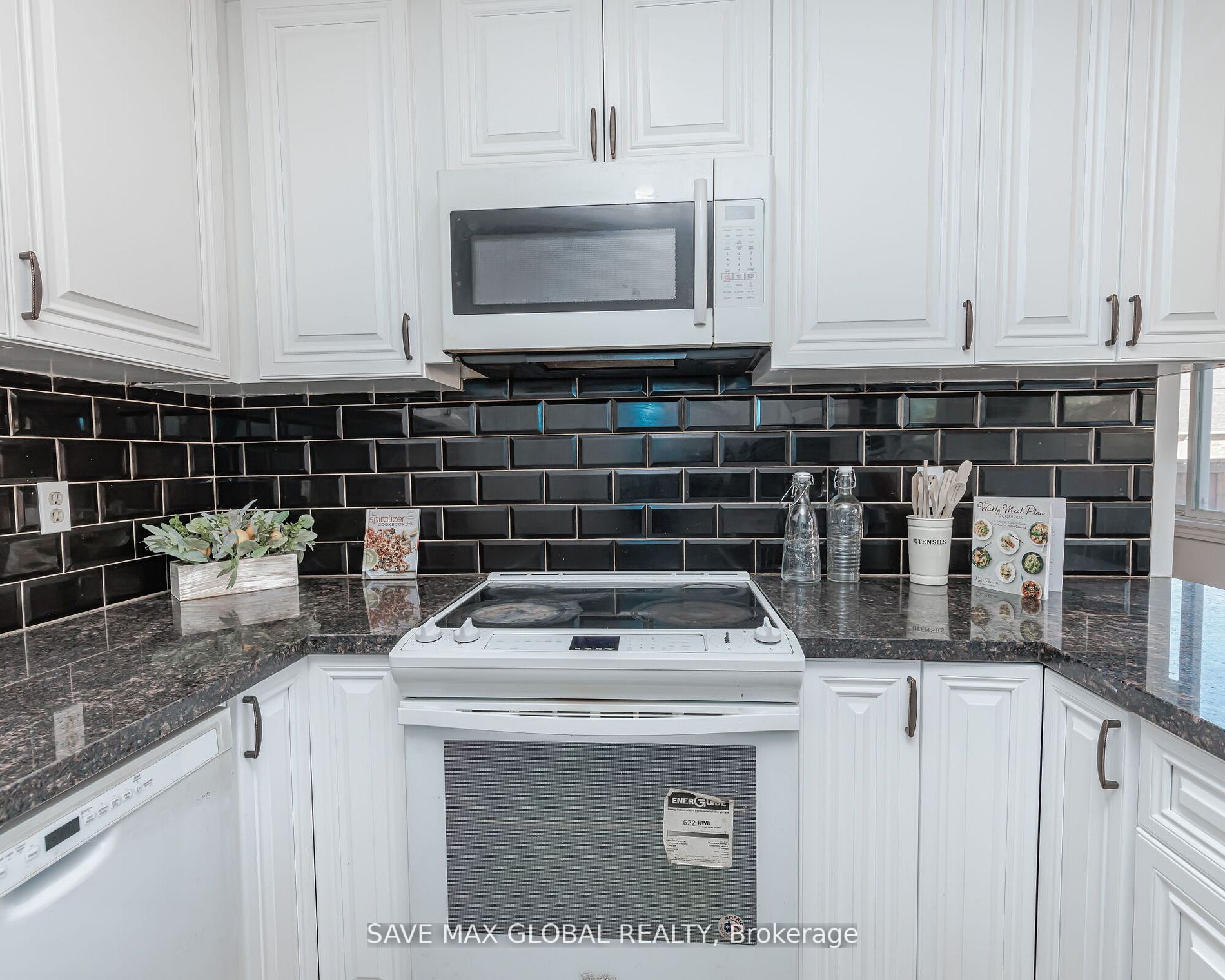 3 Mornington Dr E