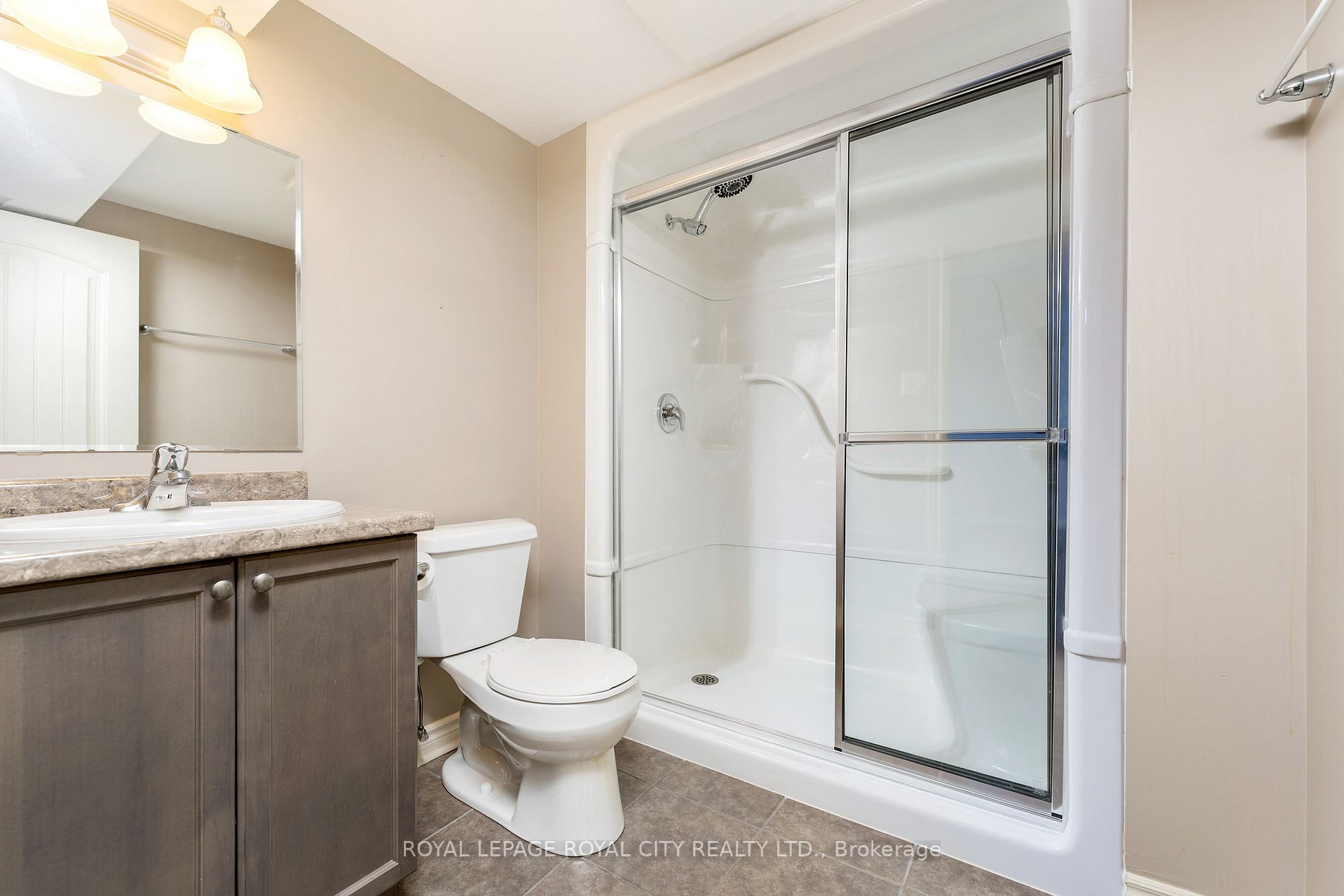 12 Annmoore Cres, #19