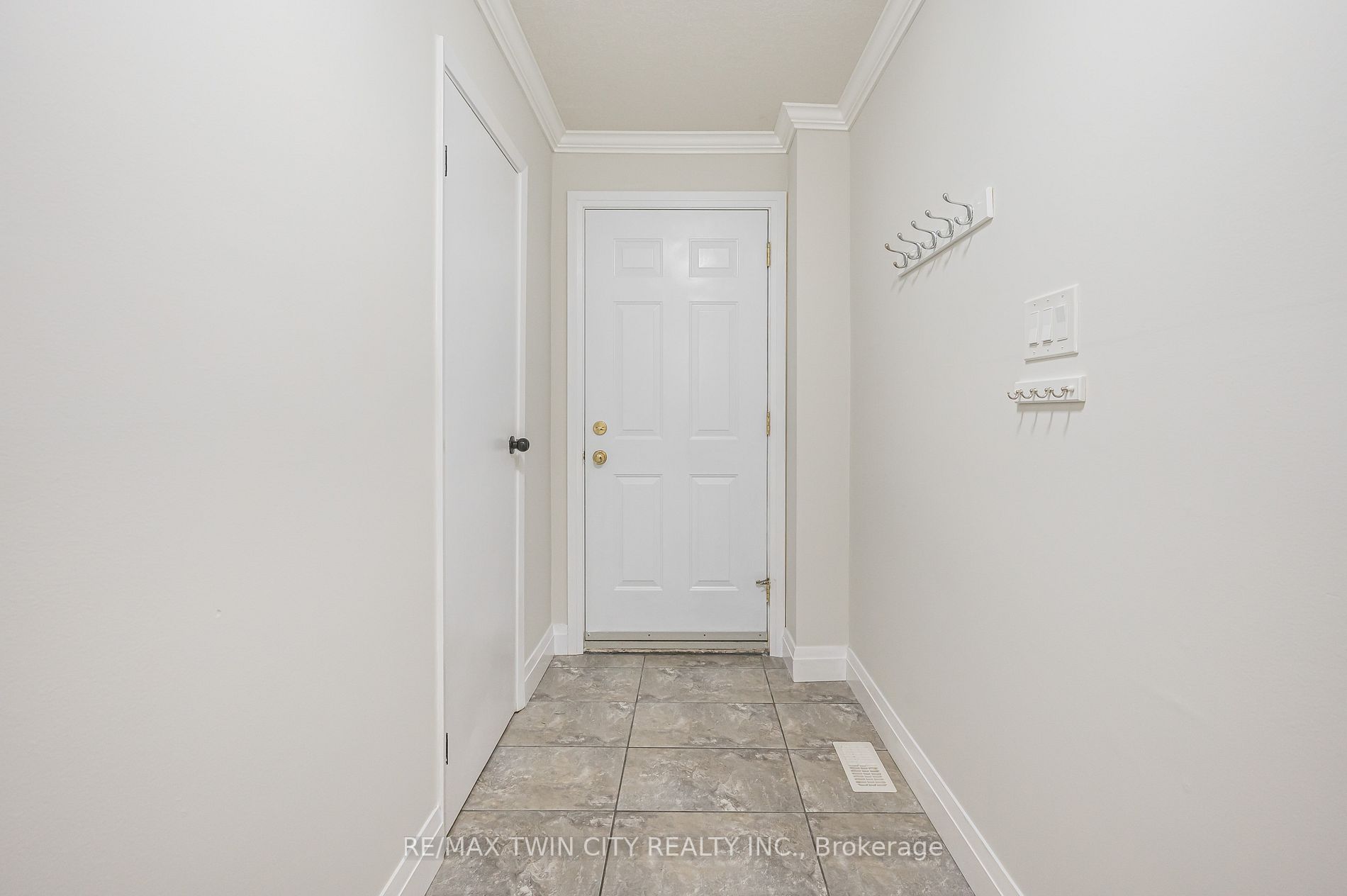 310E Bluevale Street N, #310