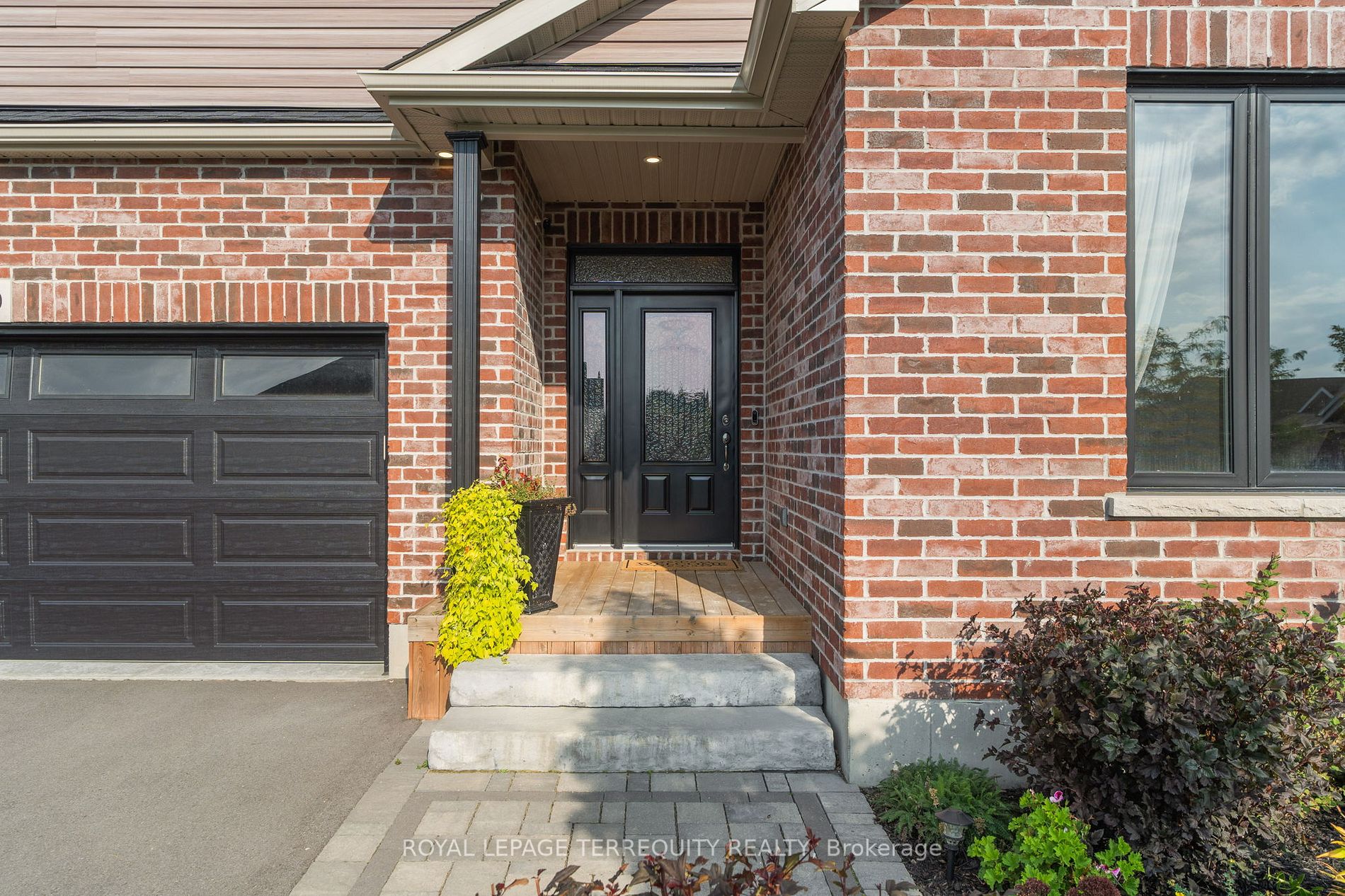 60 Shewman Rd