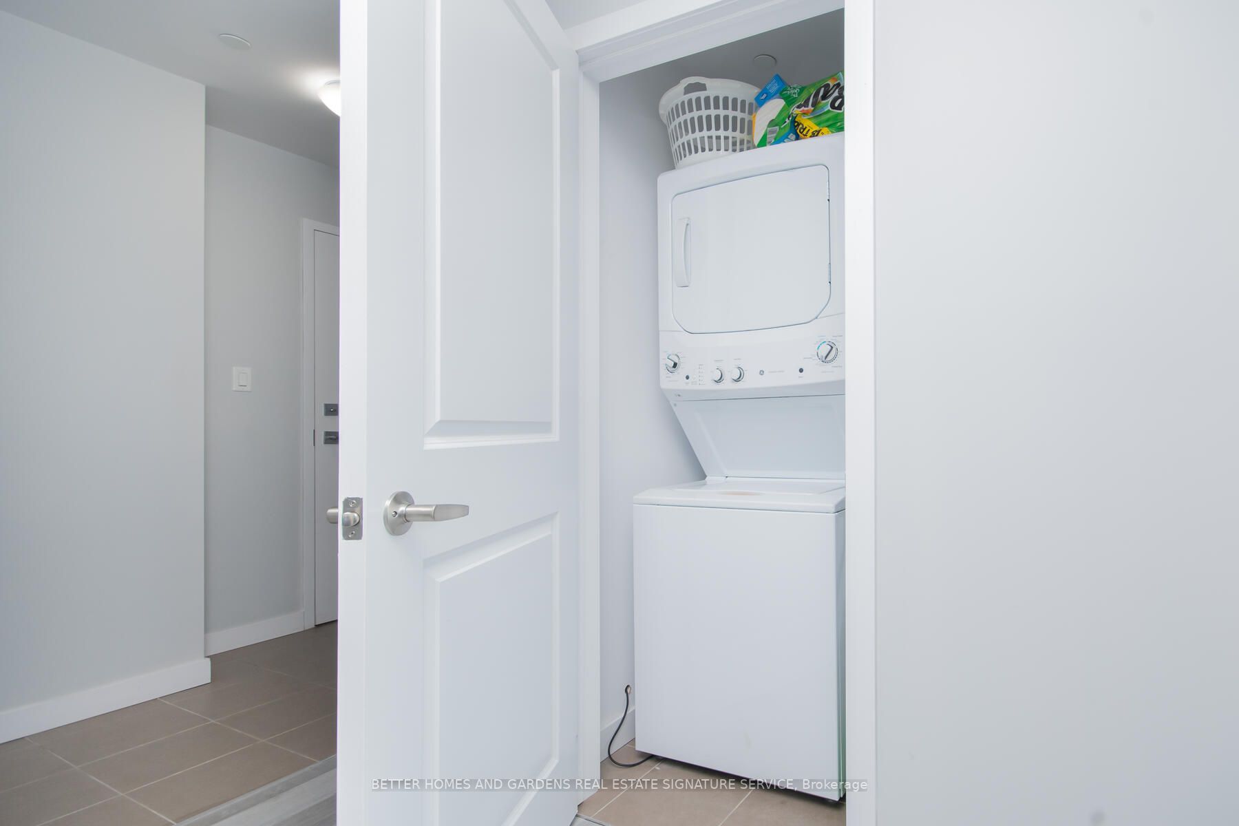 101 Shoreview Pl, #221