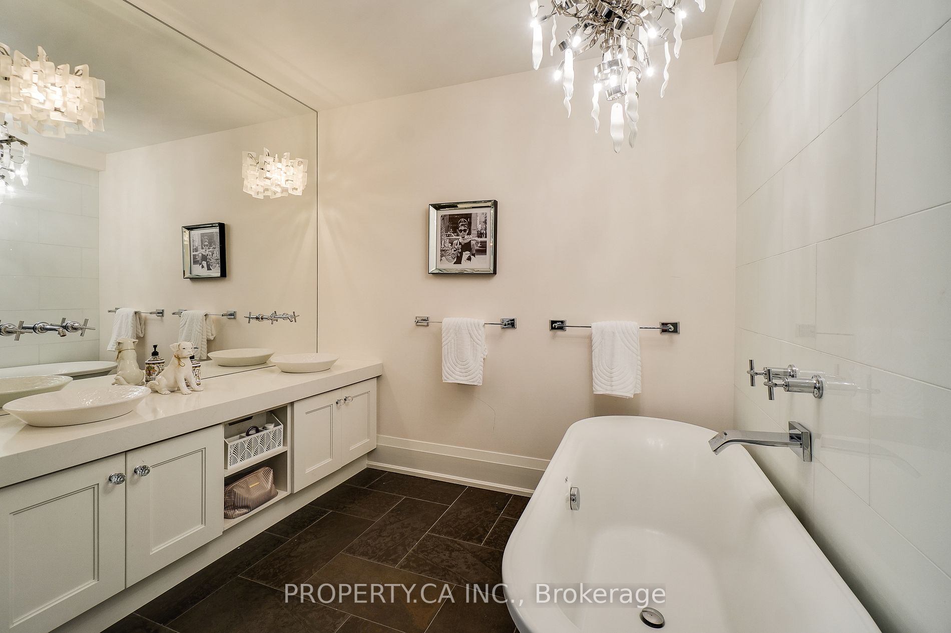 397 King St W, #215