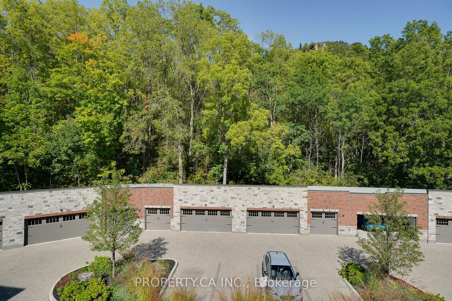 397 King St W, #215