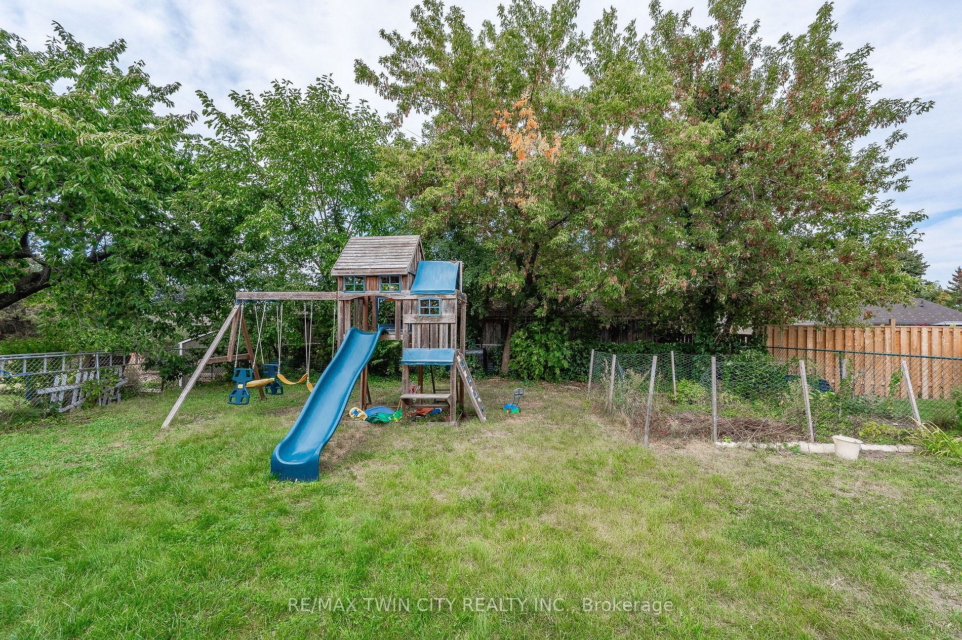 16 LAYTON Street