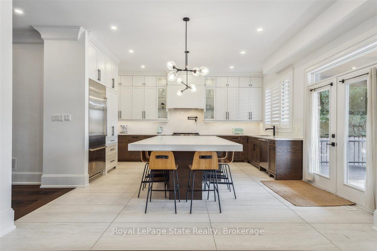 37 Deerhurst Rd