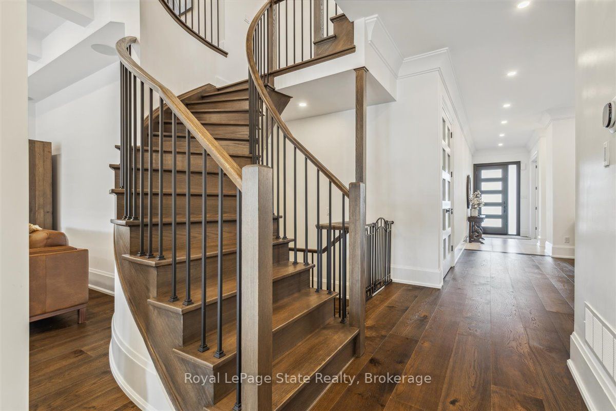 37 Deerhurst Rd