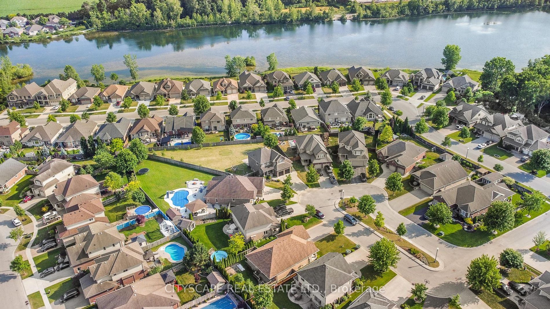 12 Kingfisher Crt