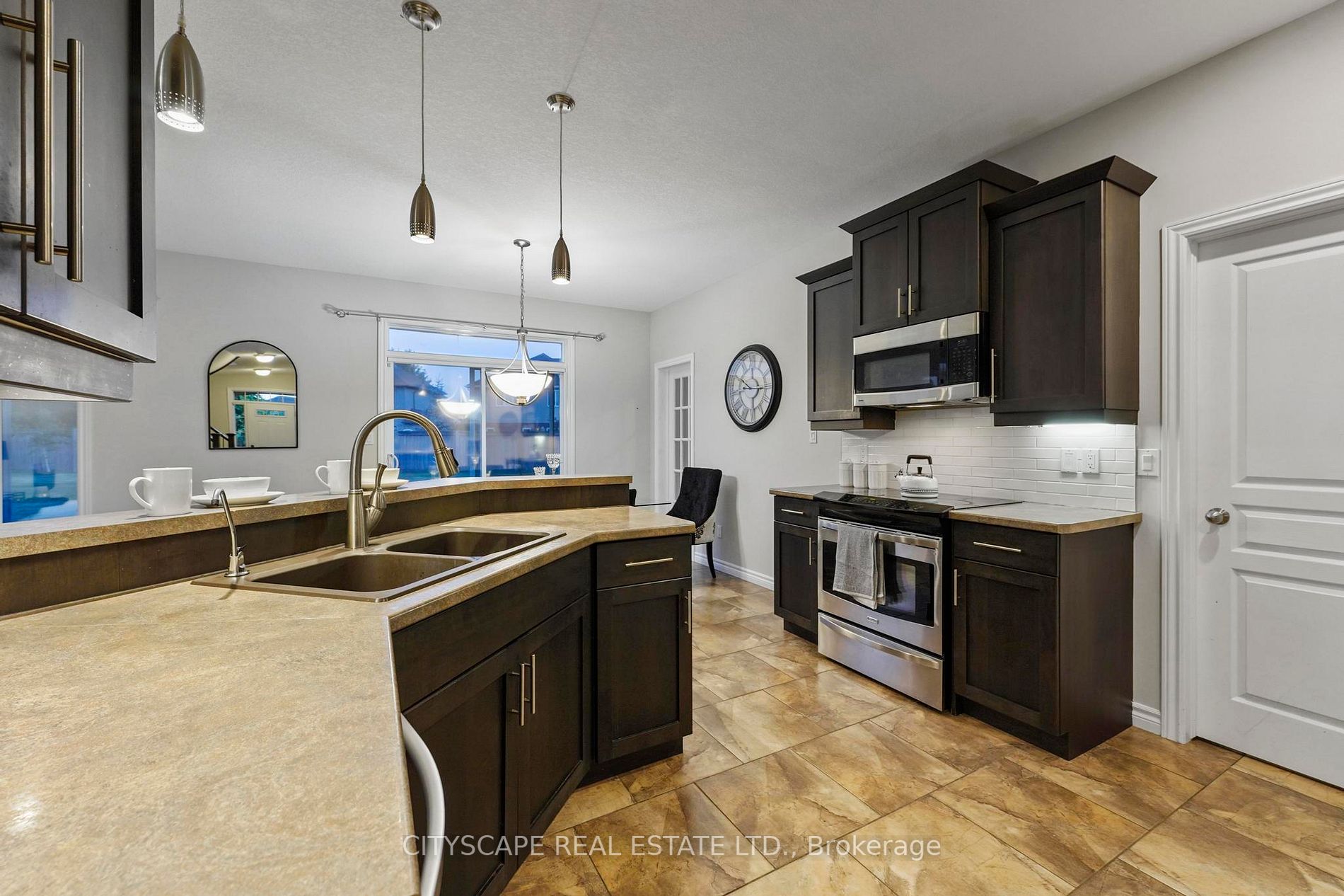 12 Kingfisher Crt