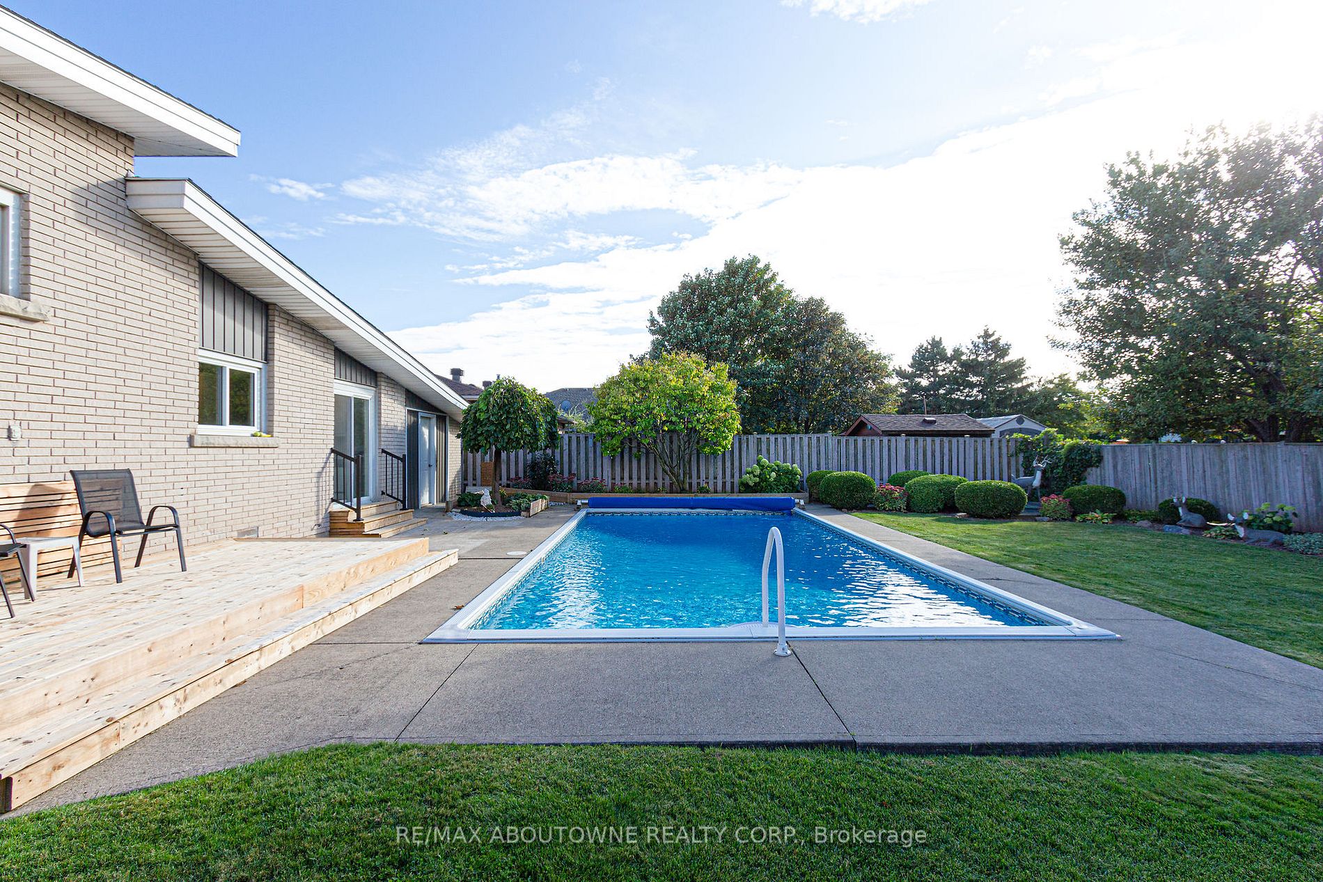 52 Lorne Ave