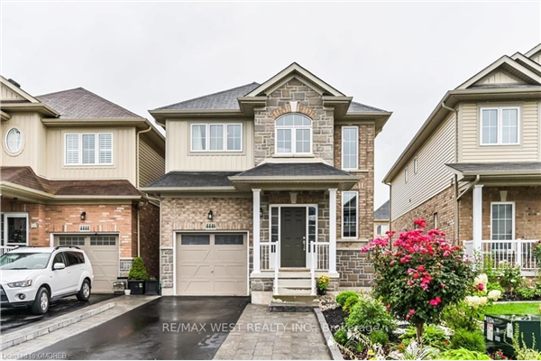 4446 Saw Mill Dr, Niagara Falls