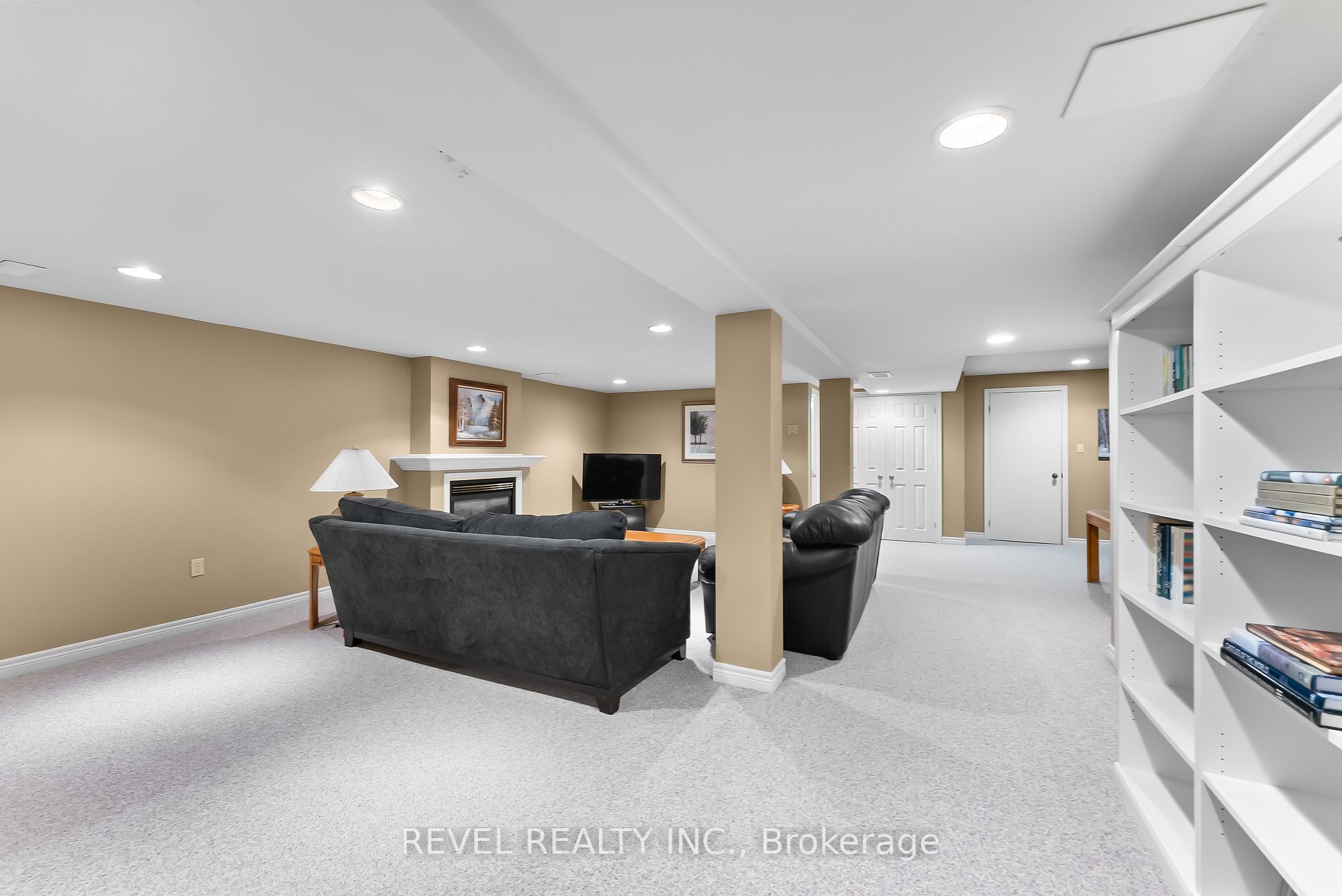 3646 Cardinal Drive