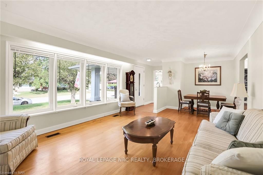 32 Burwell Ave