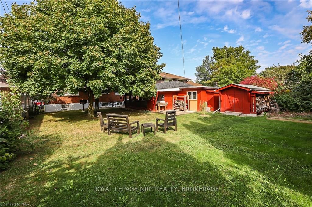 32 Burwell Ave