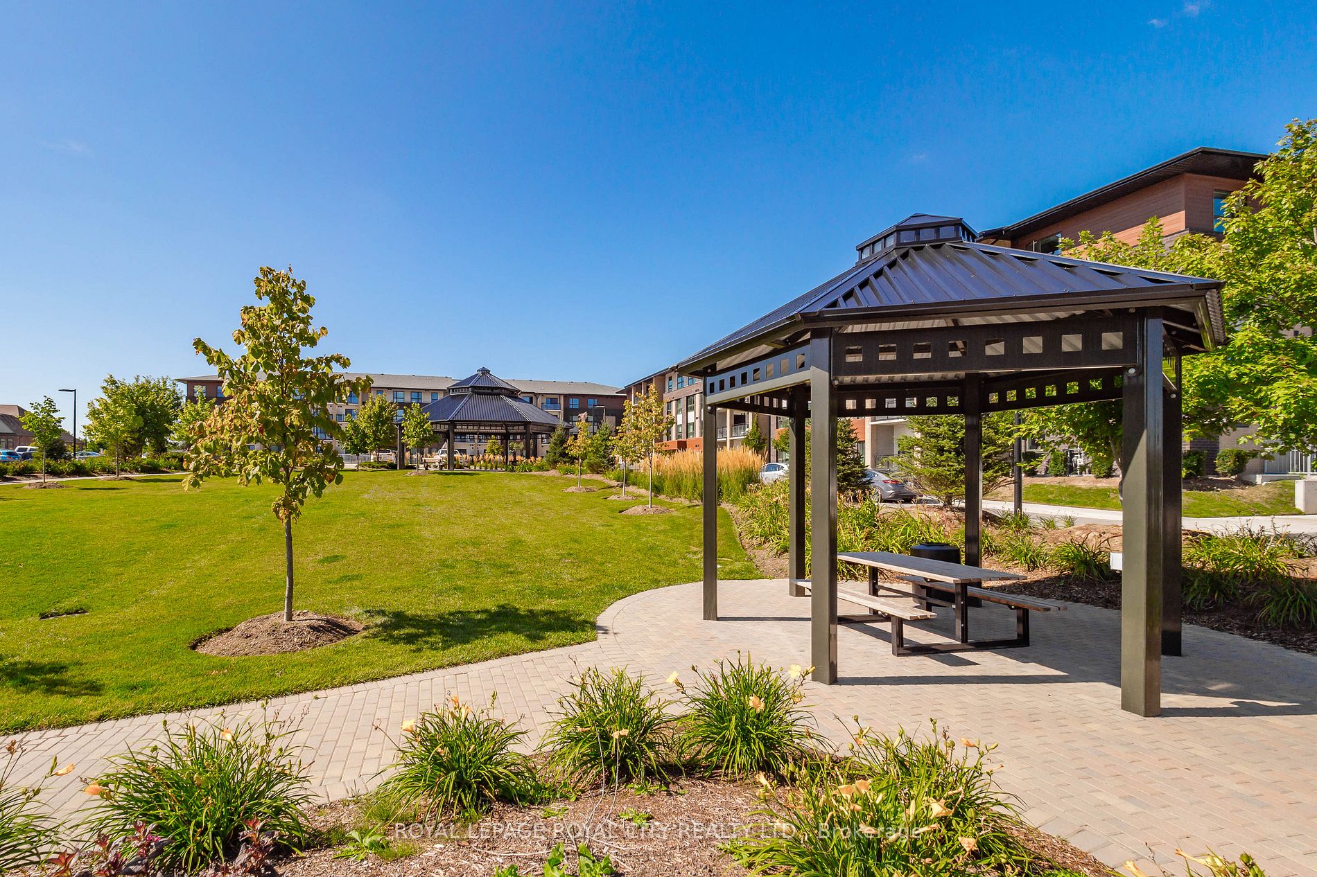 7 Kay Crescent, #208