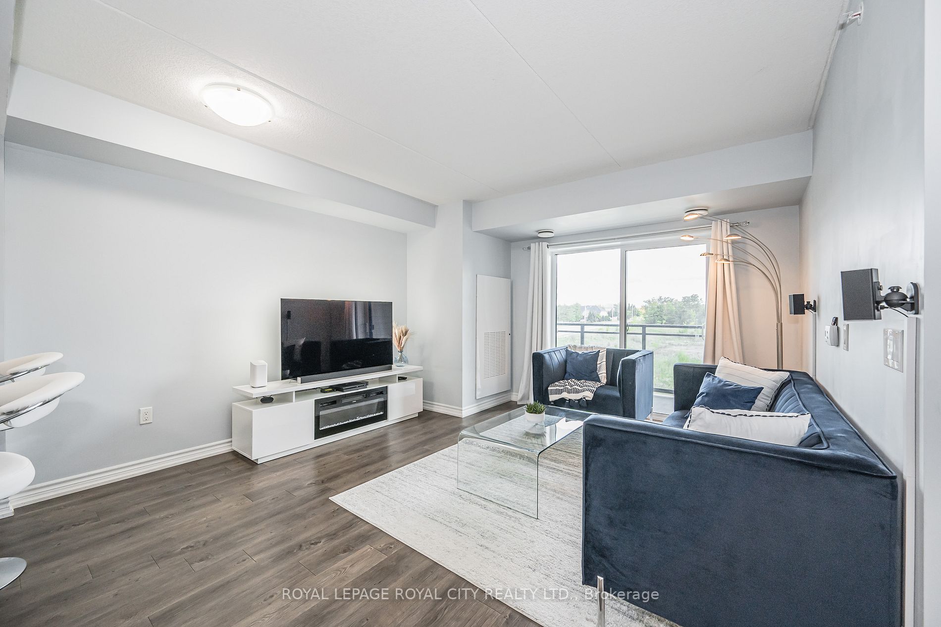 7 Kay Crescent, #208