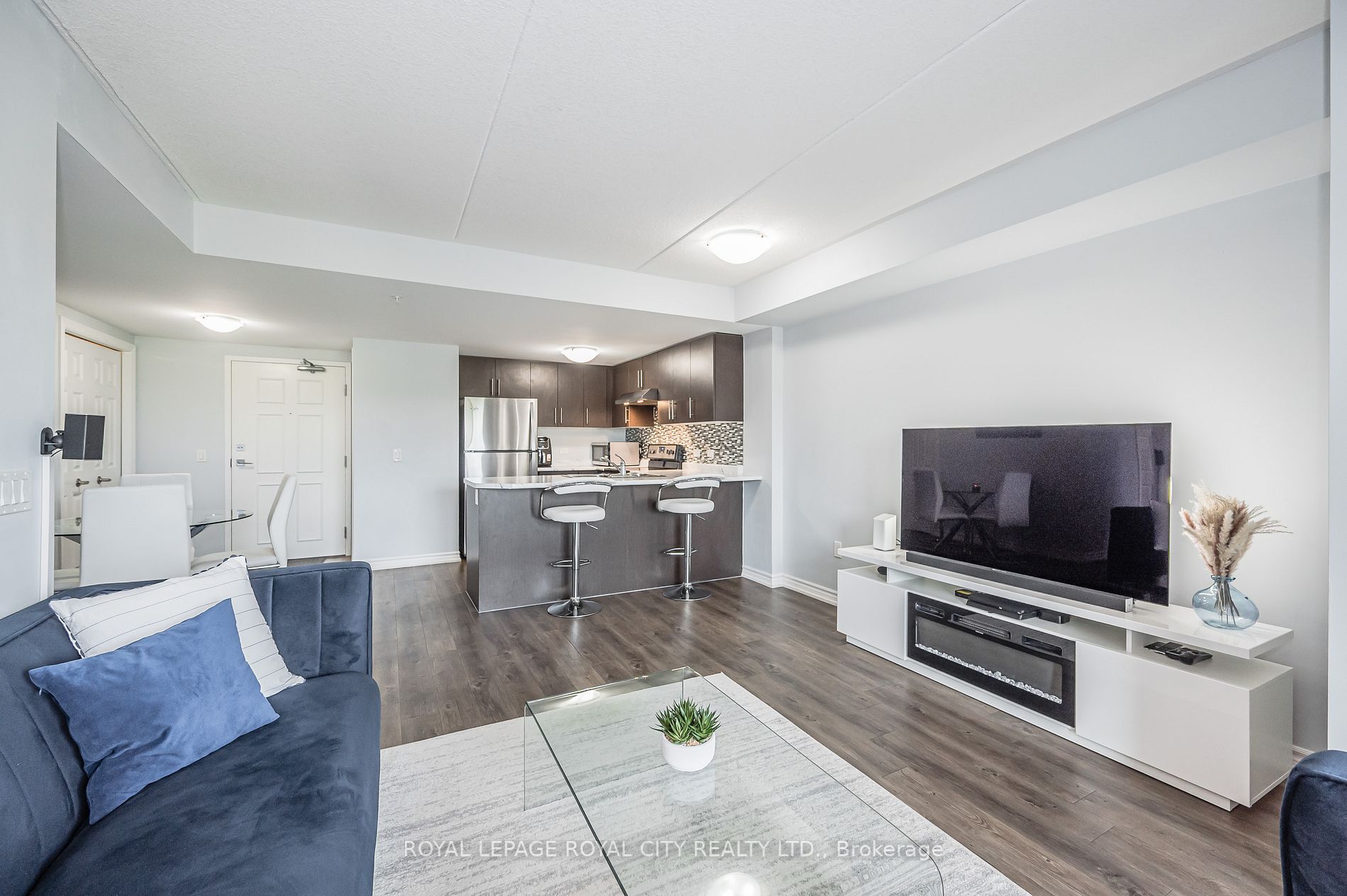 7 Kay Crescent, #208