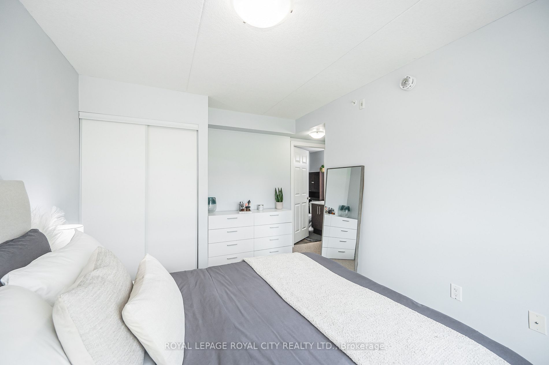7 Kay Crescent, #208