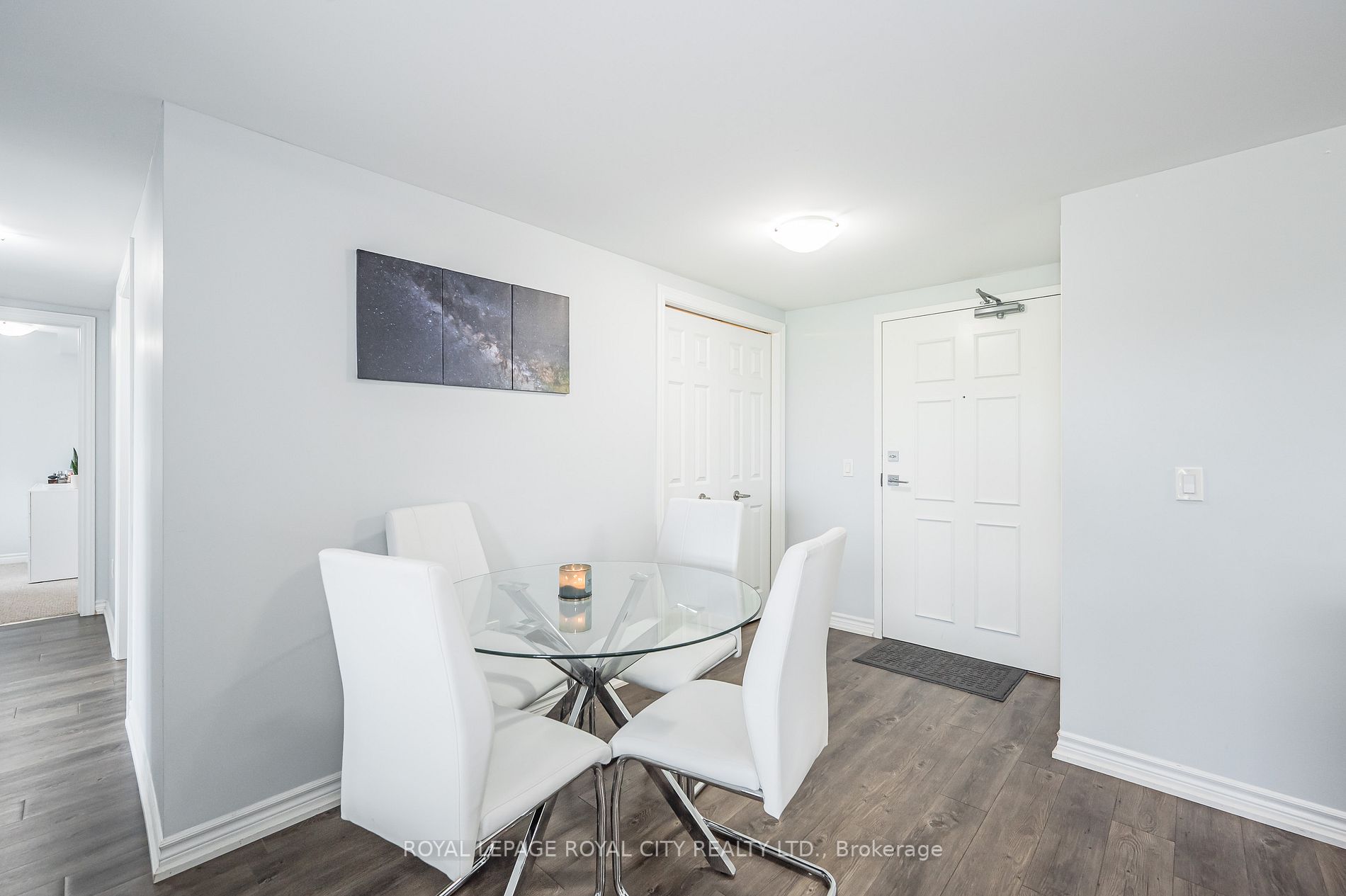 7 Kay Crescent, #208