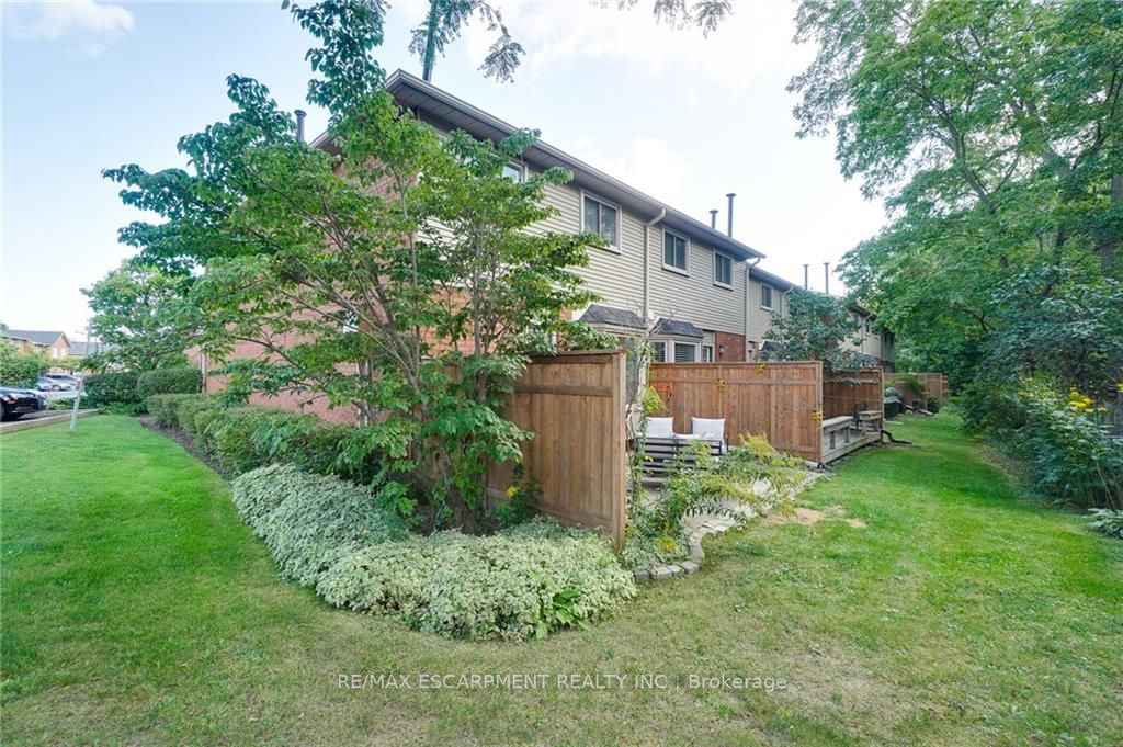 255 Mount Albion Rd, #30