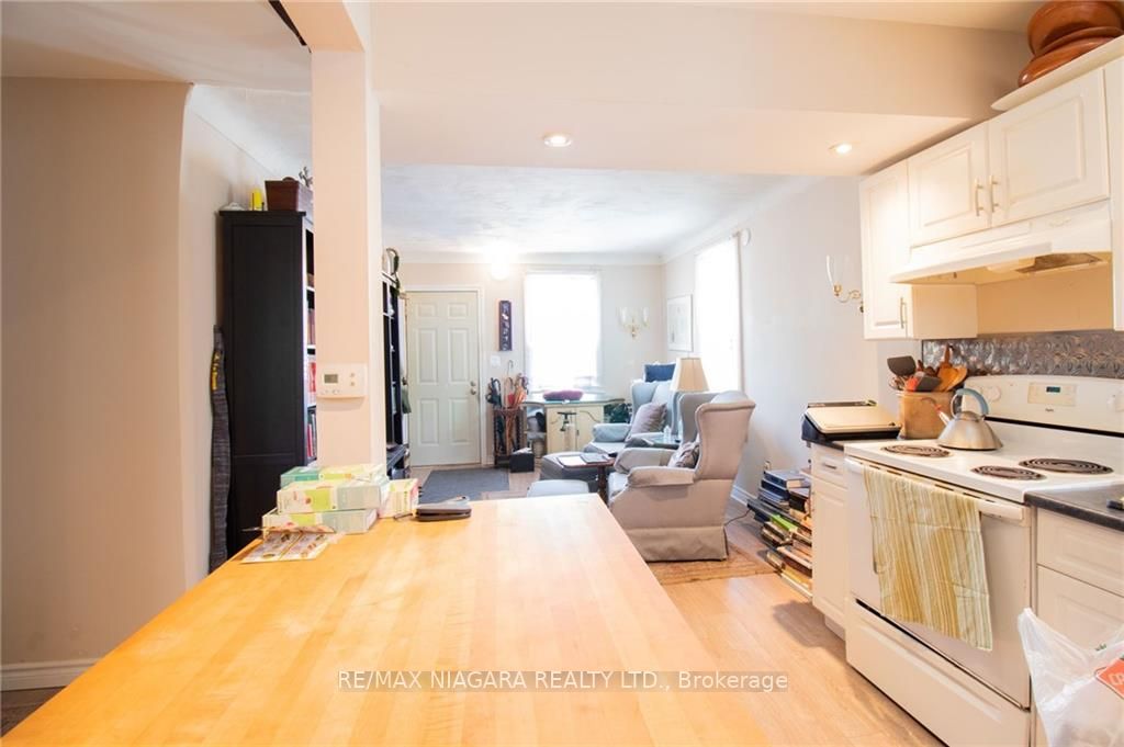 4 MANCHESTER Avenue