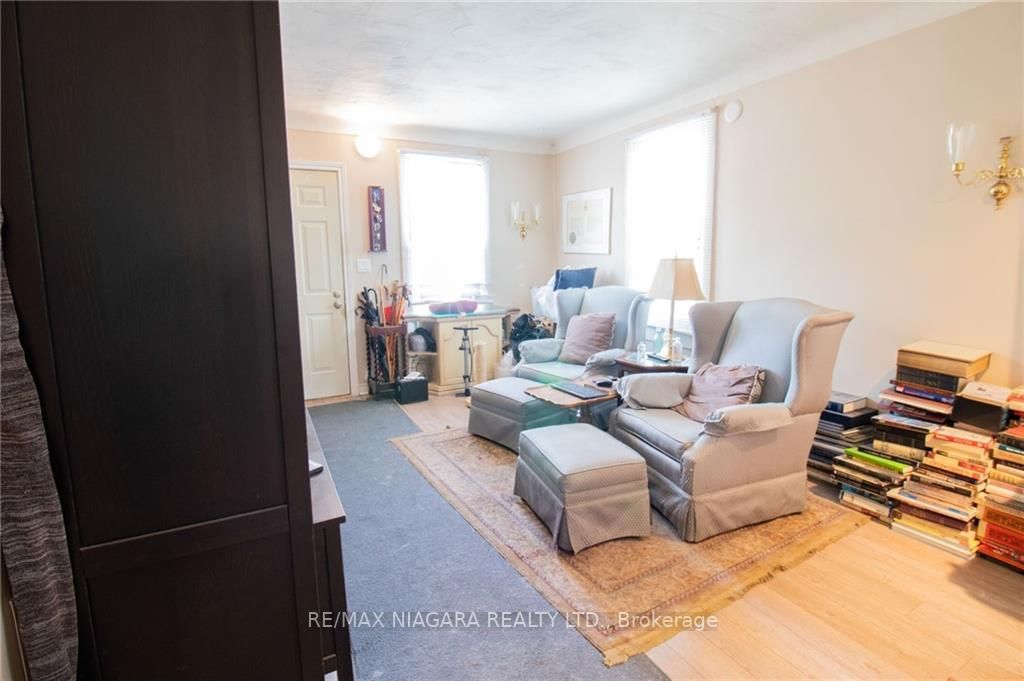 4 MANCHESTER Avenue