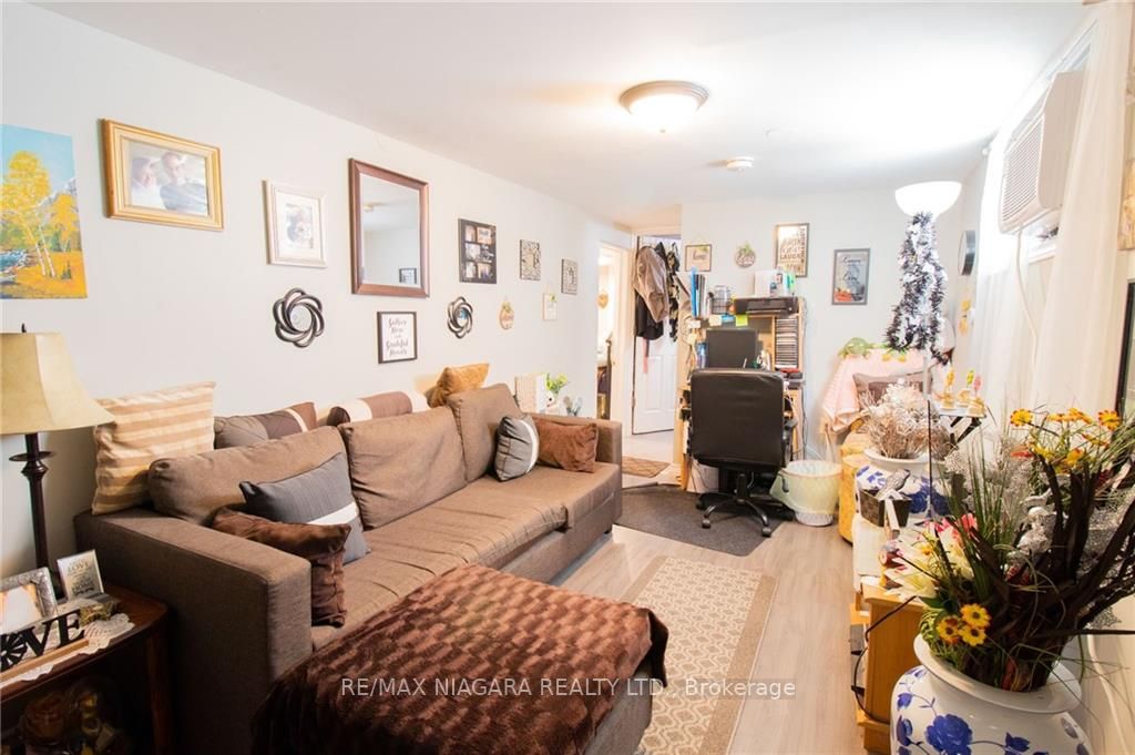 4 MANCHESTER Avenue