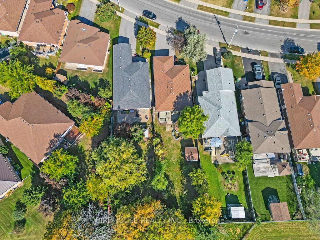 341 Mary Street W