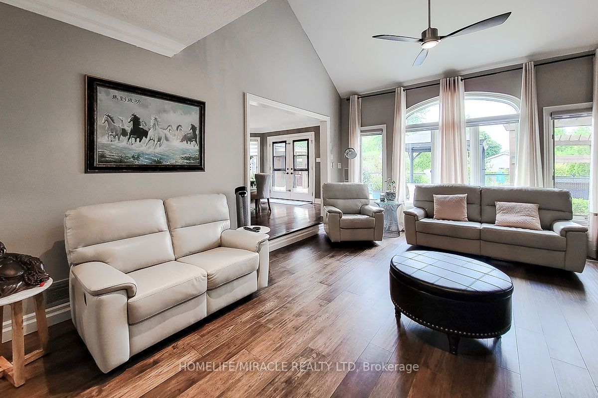 71 Richmond Cres