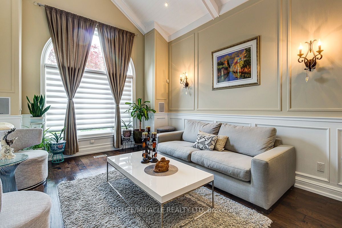 71 Richmond Cres