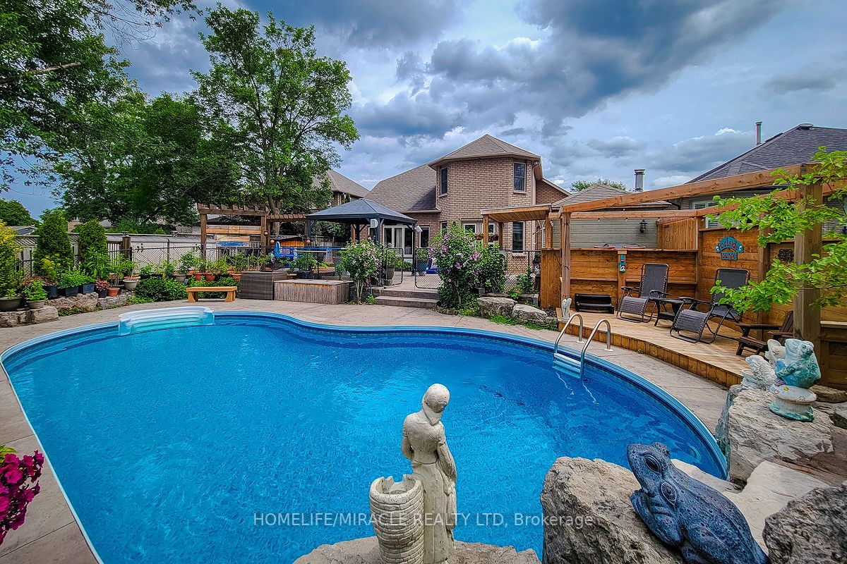 71 Richmond Cres