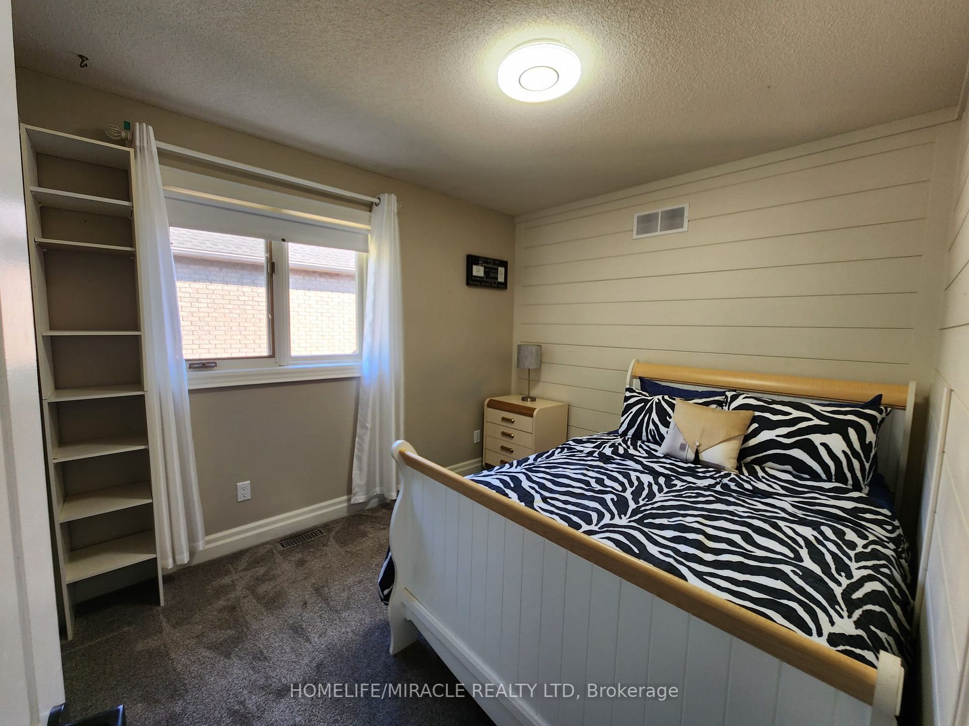 71 Richmond Cres