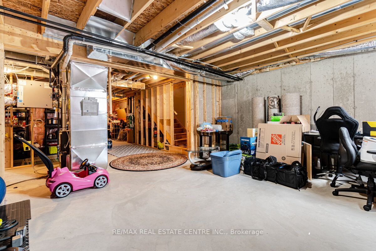 22 Marshall Drive E, #3