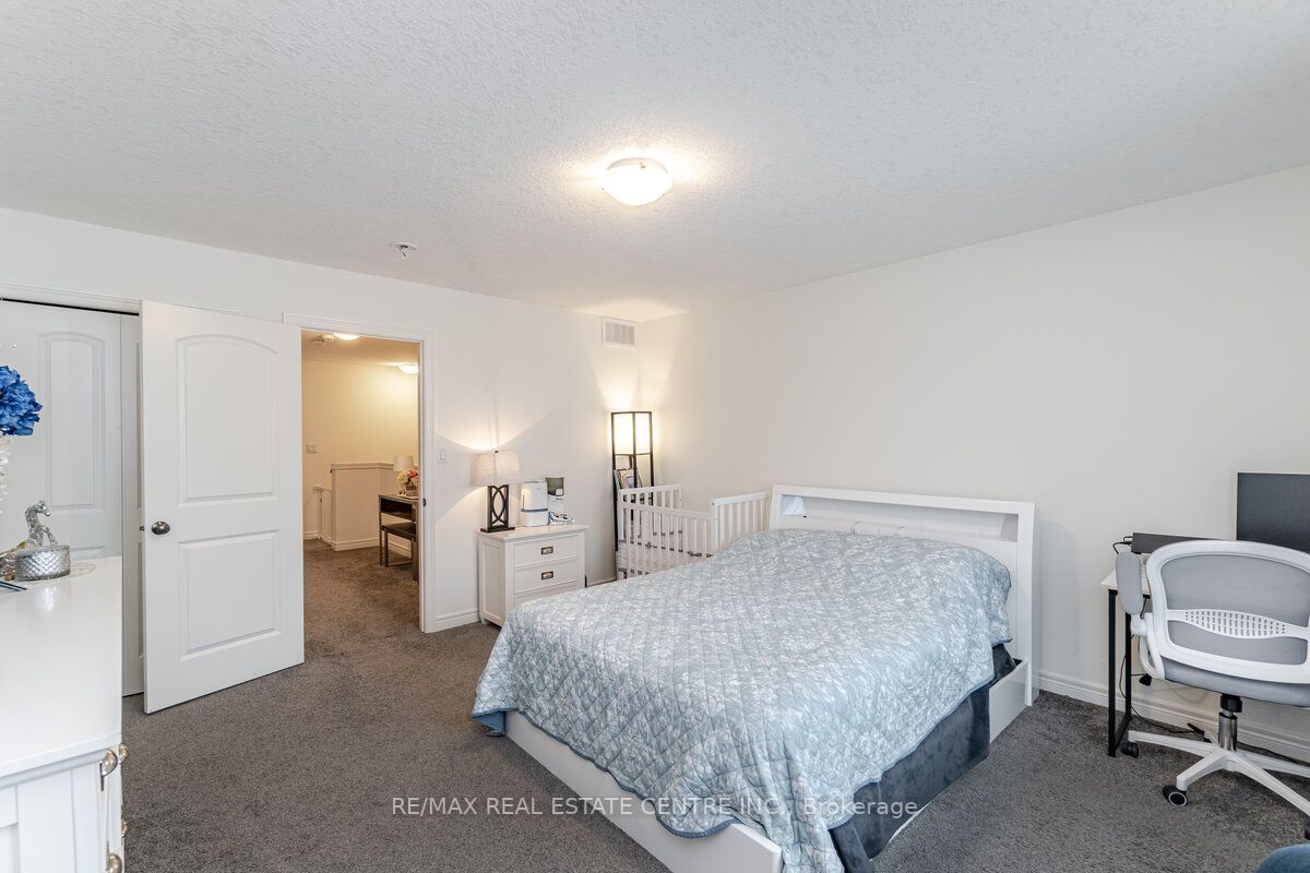 22 Marshall Drive E, #3