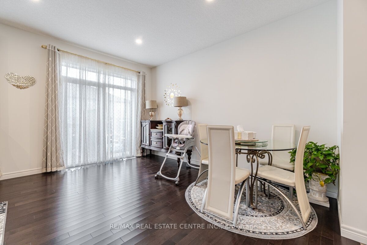 22 Marshall Drive E, #3