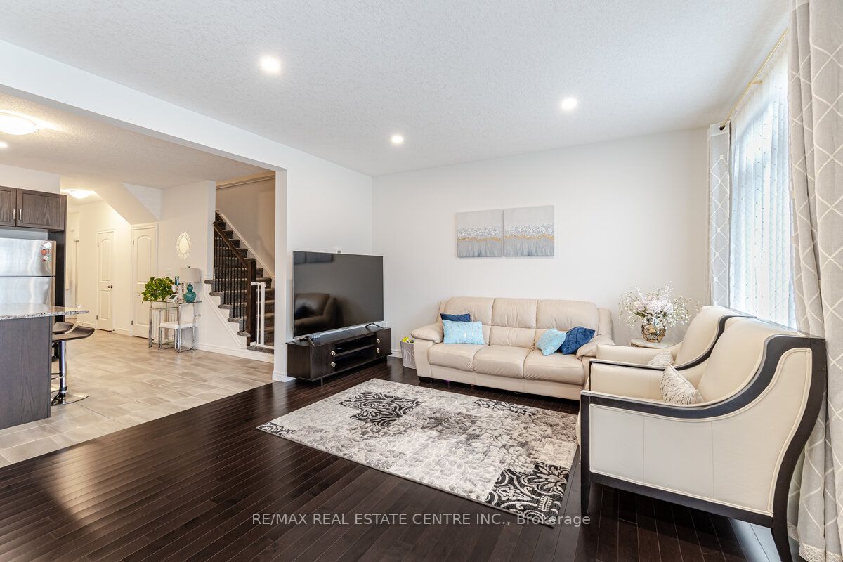 22 Marshall Drive E, #3
