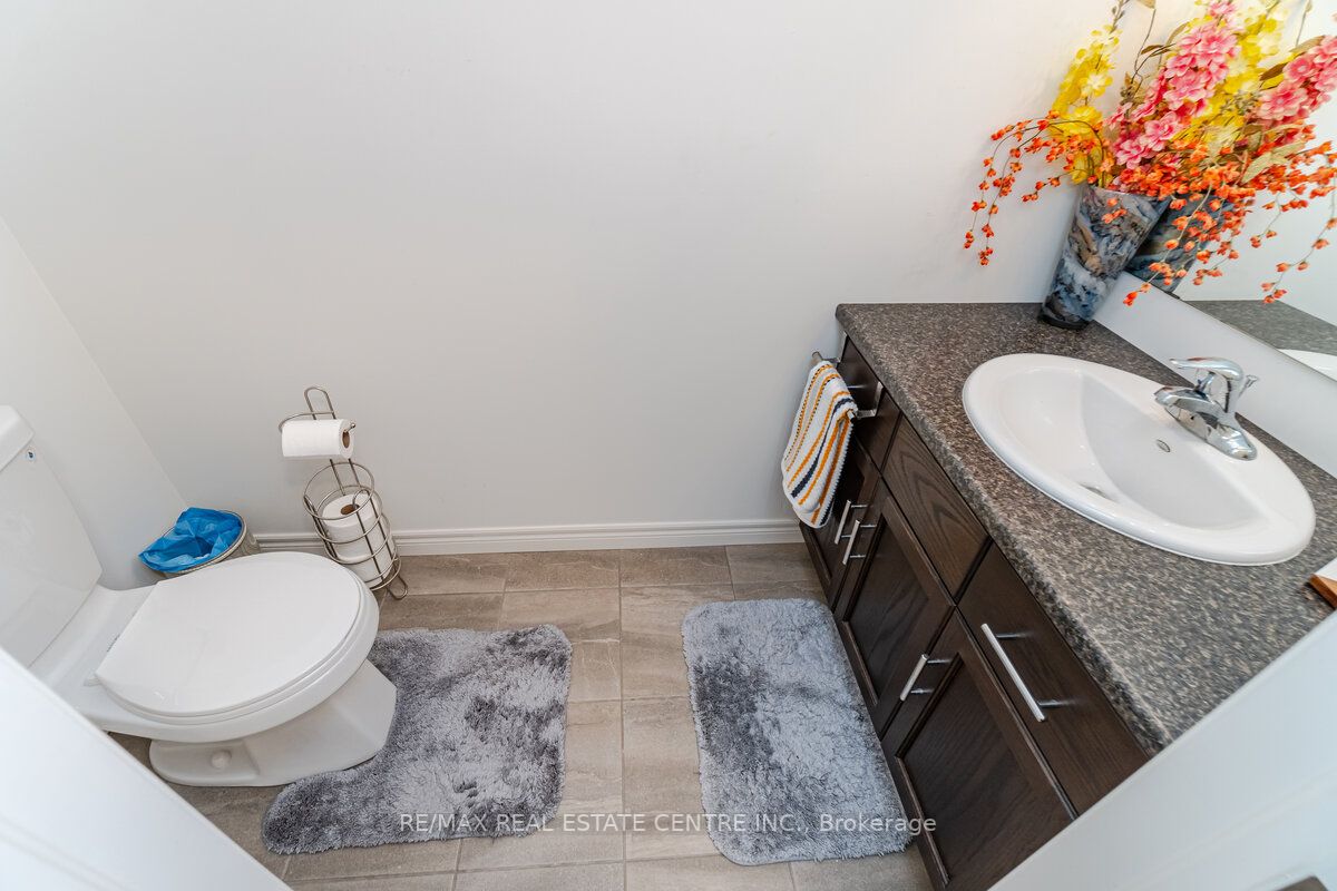 22 Marshall Drive E, #3
