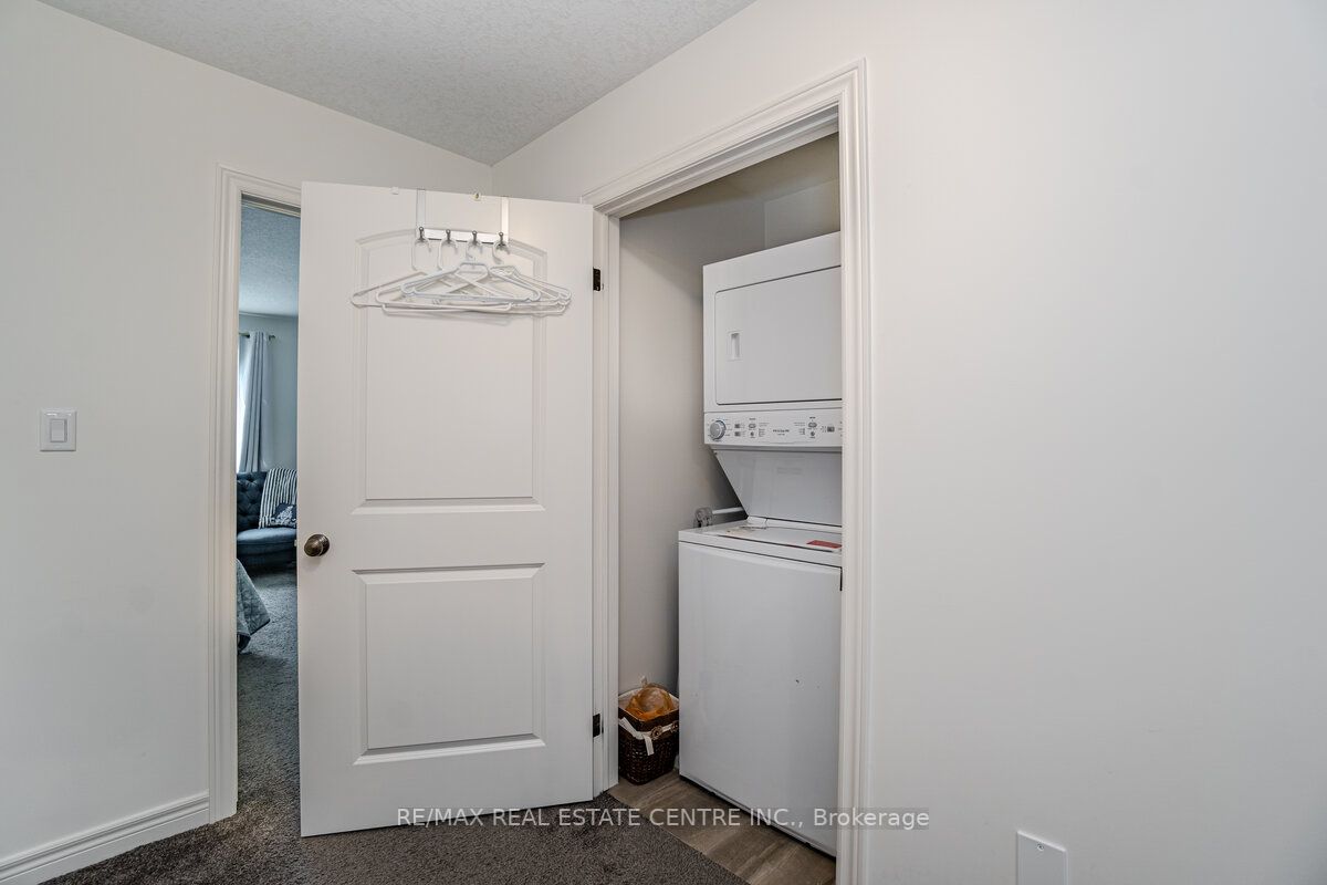22 Marshall Drive E, #3