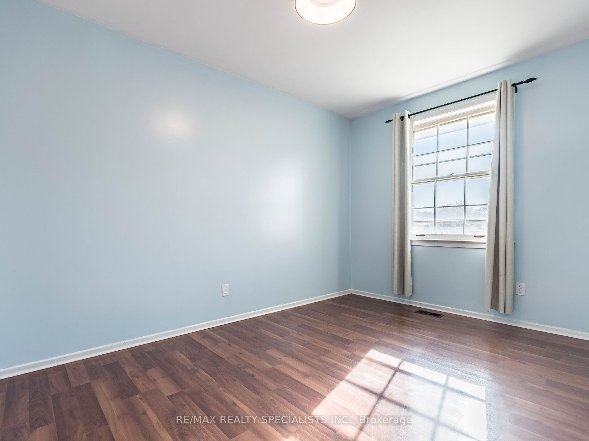258 Admiral Drive