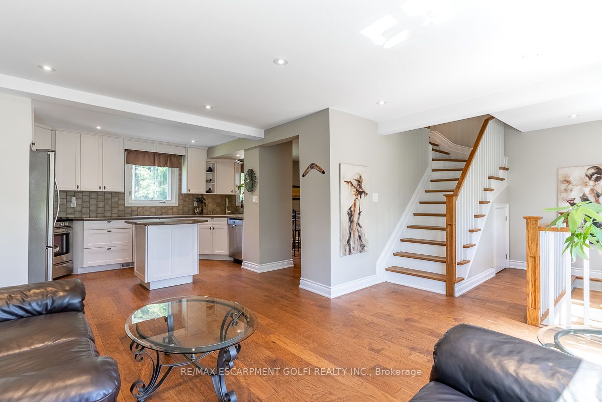1425 Governors Rd