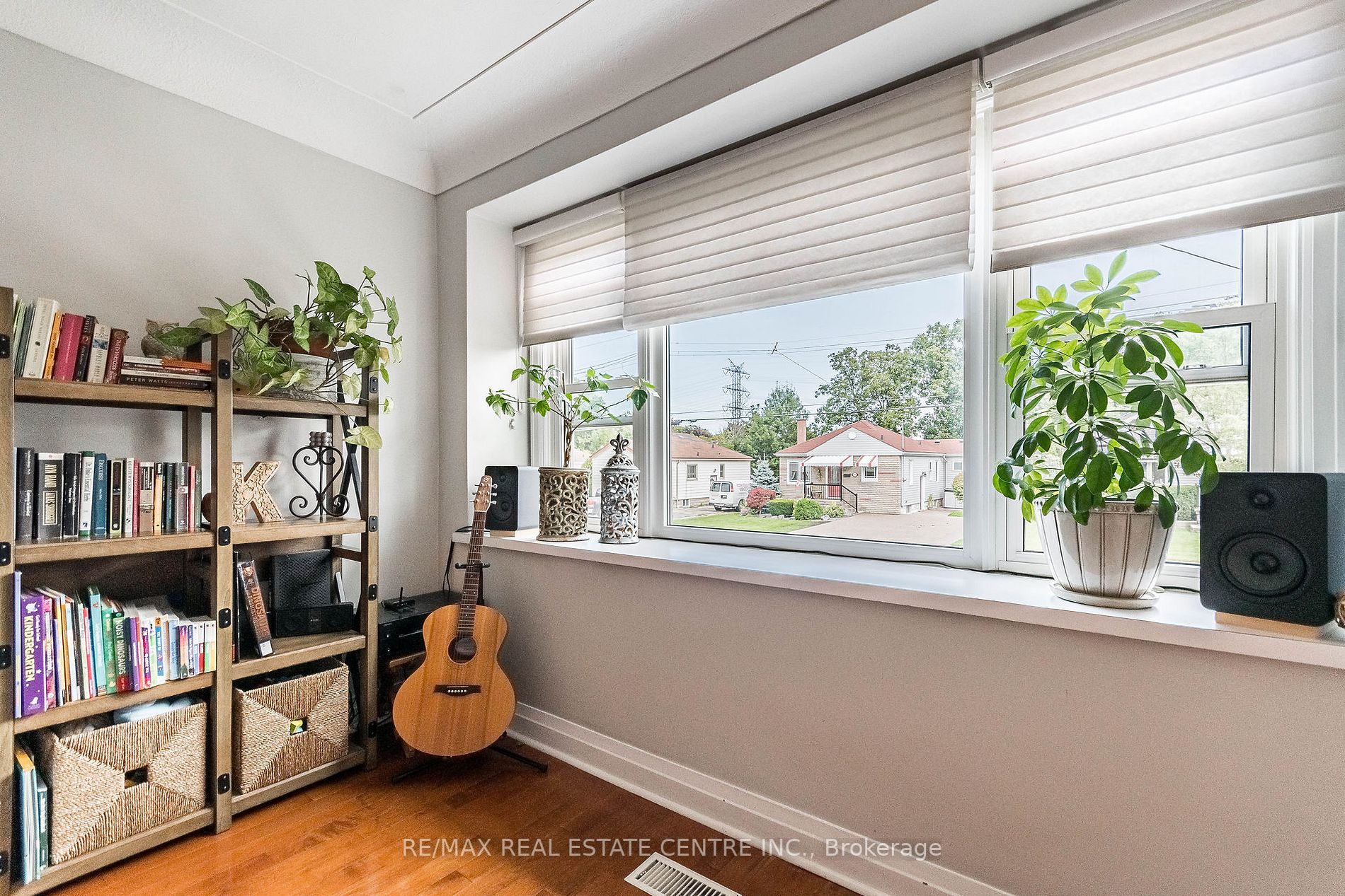 166 Erindale Avenue